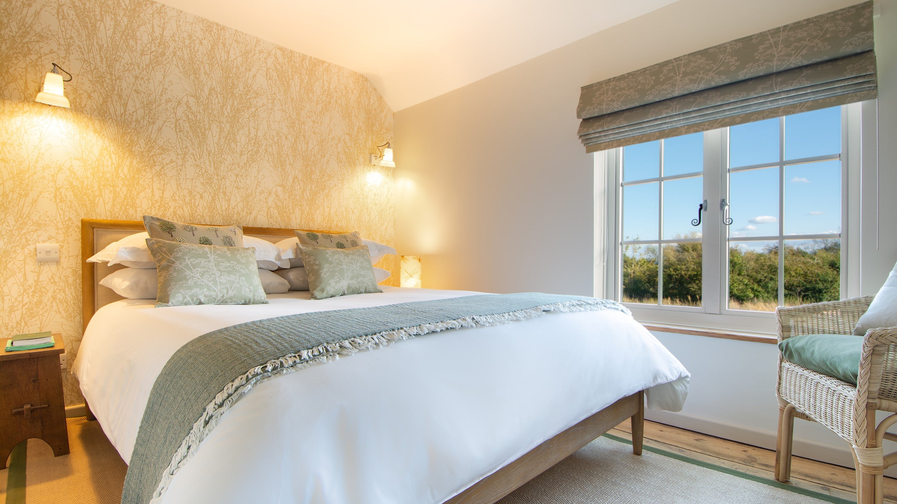 The king-size bedroom at Cladium, Cambridgeshire