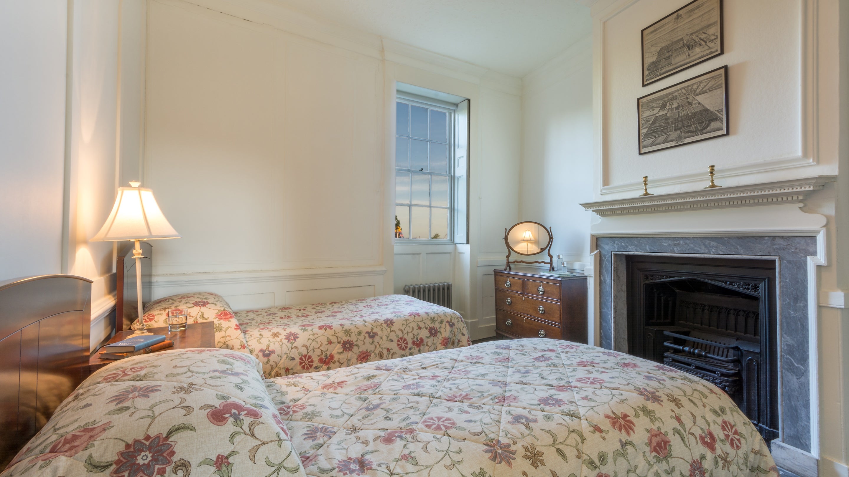 The first floor twin bedroom at Wainman House, Cambridgeshire