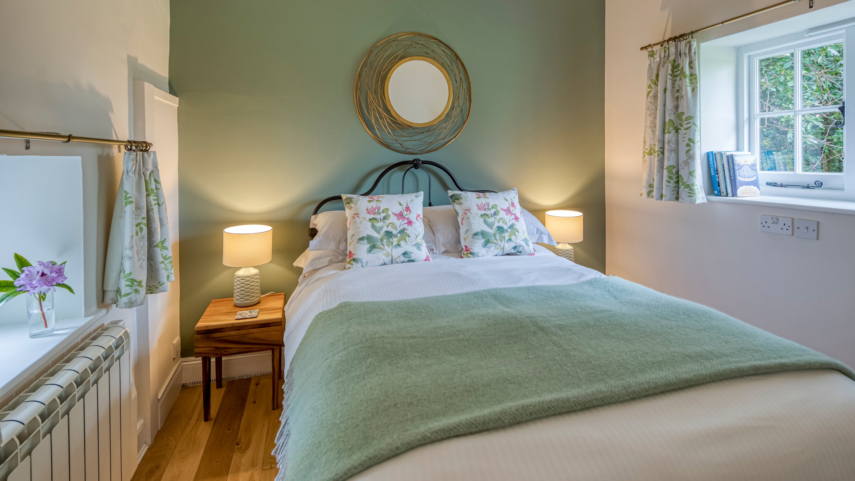 The double bedroom at The Apple Store, Cornwall