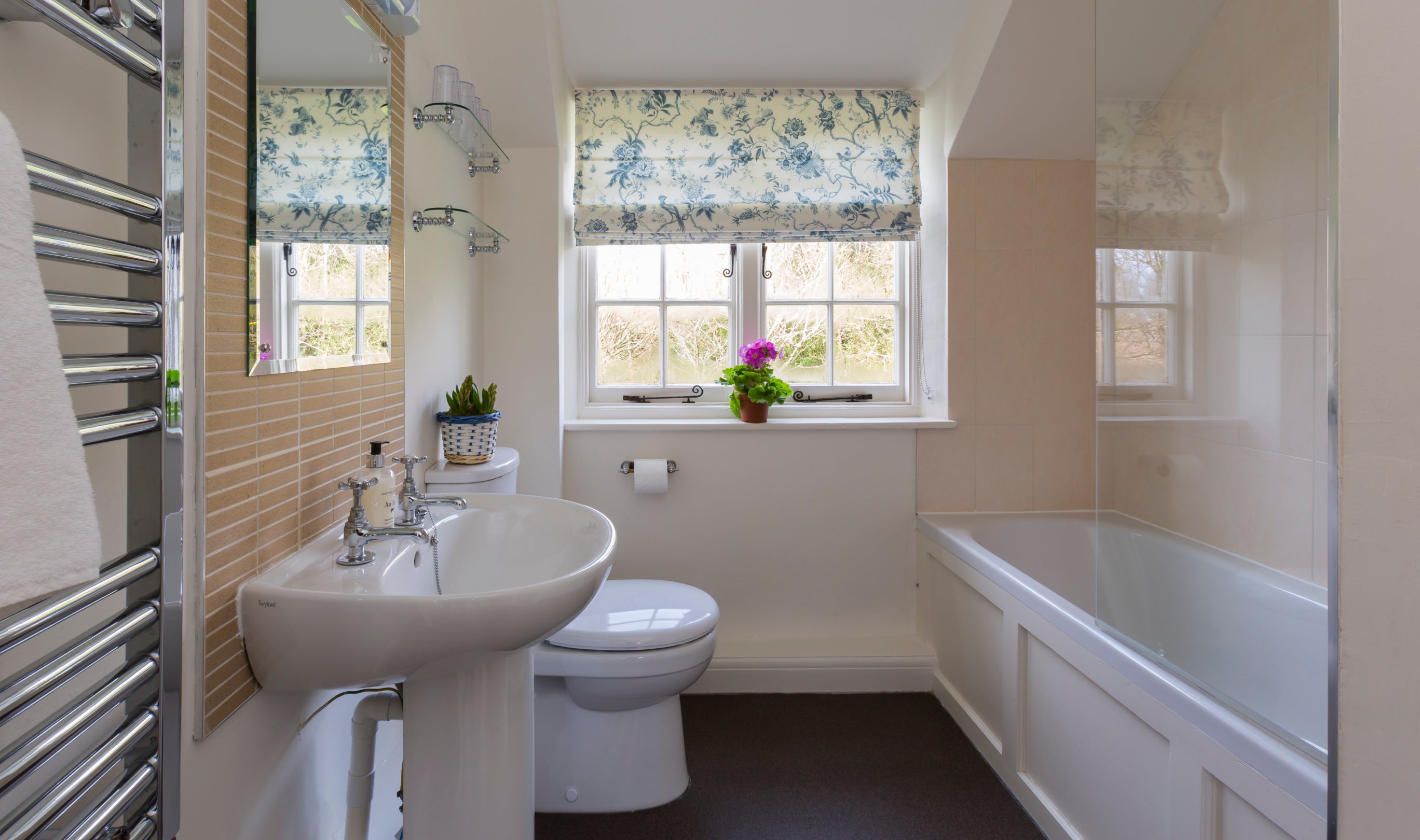 The bathroom at Bohurrow Farm Cottage, Cornwall