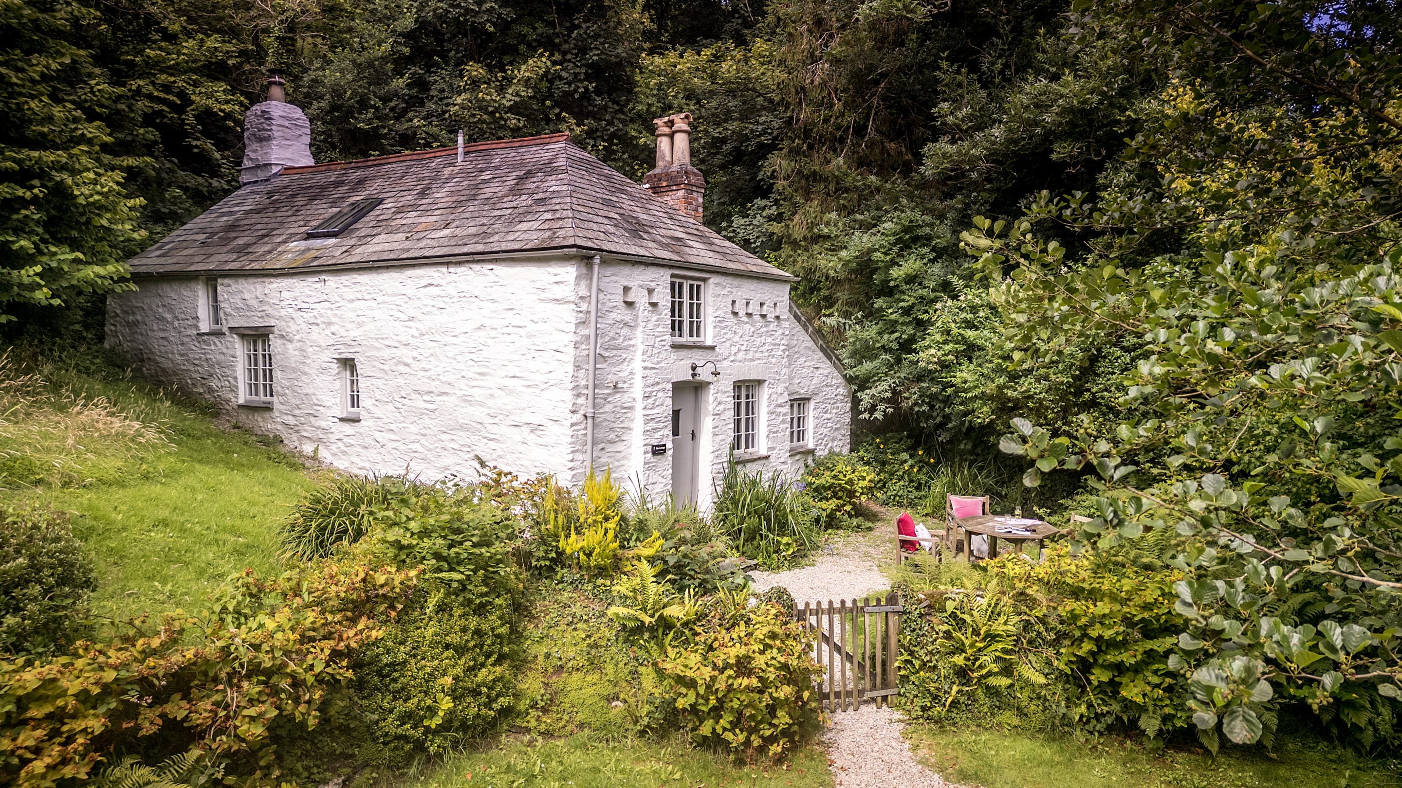 The exterior of Boscastle Elm Cottage, Cornwall