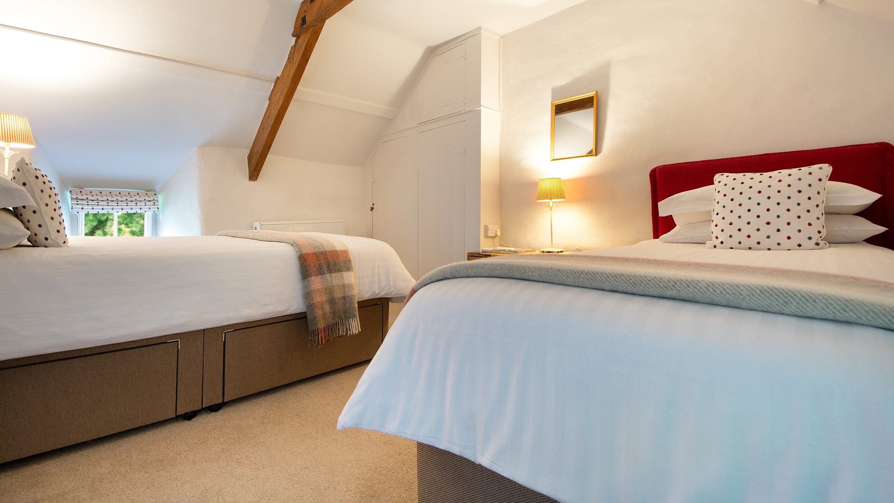 The twin bedroom at Boscastle Elm Cottage, Cornwall