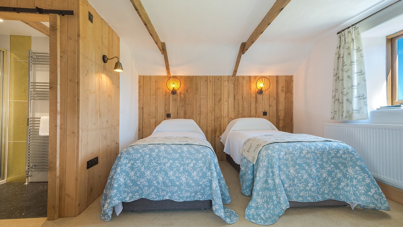 The twin bedroom at Bosigran Cottage, Cornwall