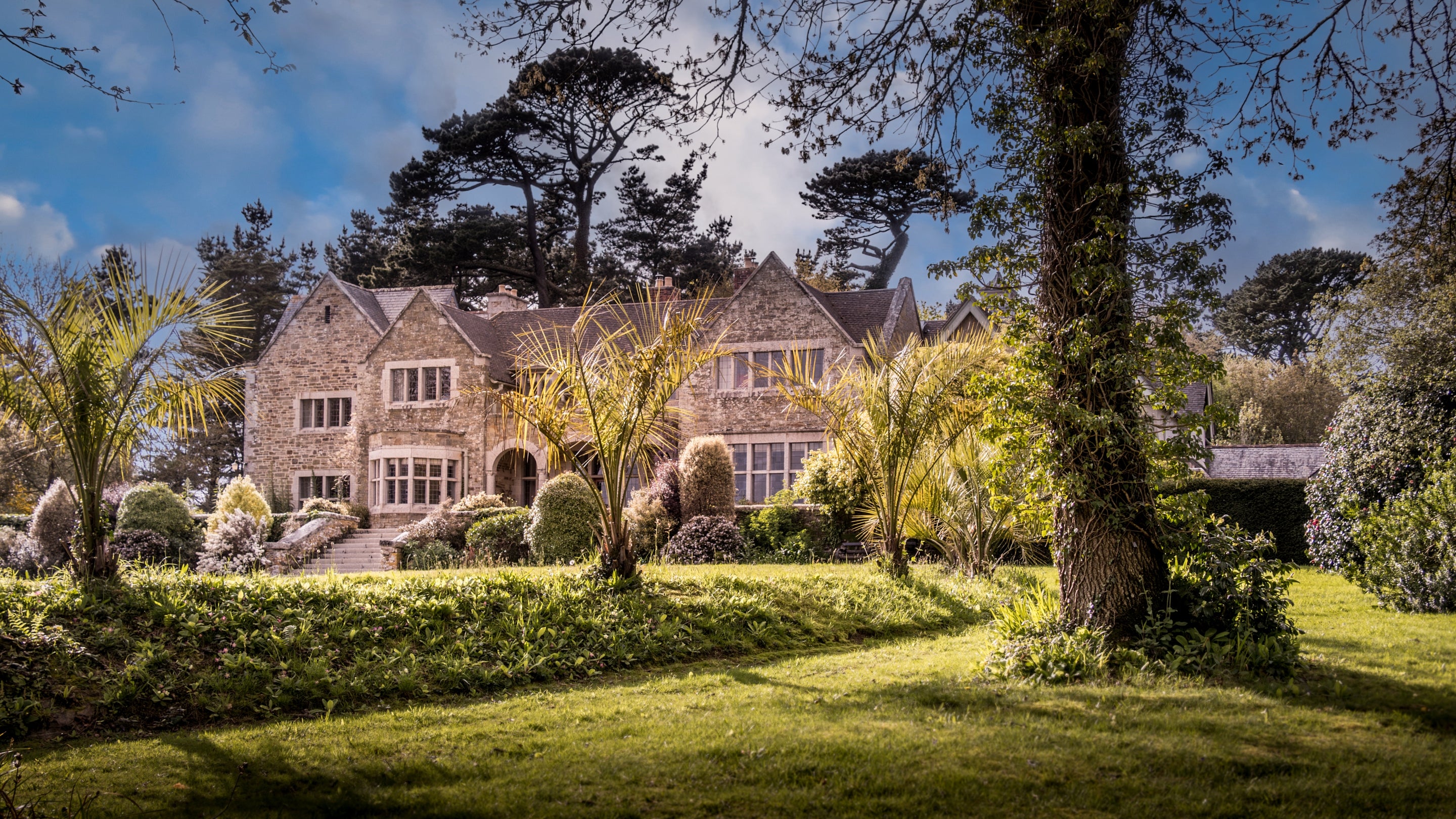 The exterior to Bosveal, Cornwall