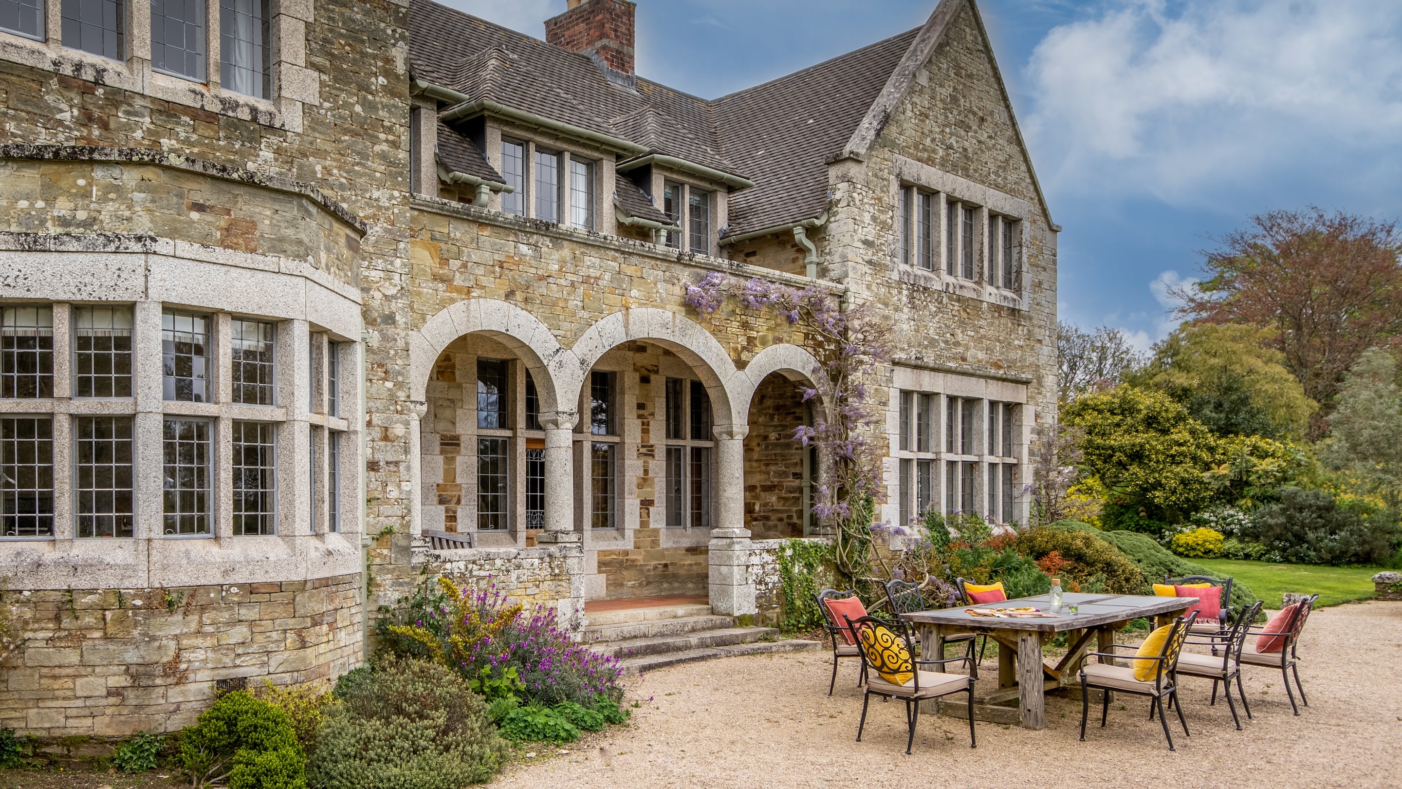 The outdoor dining area at Bosveal, Cornwall