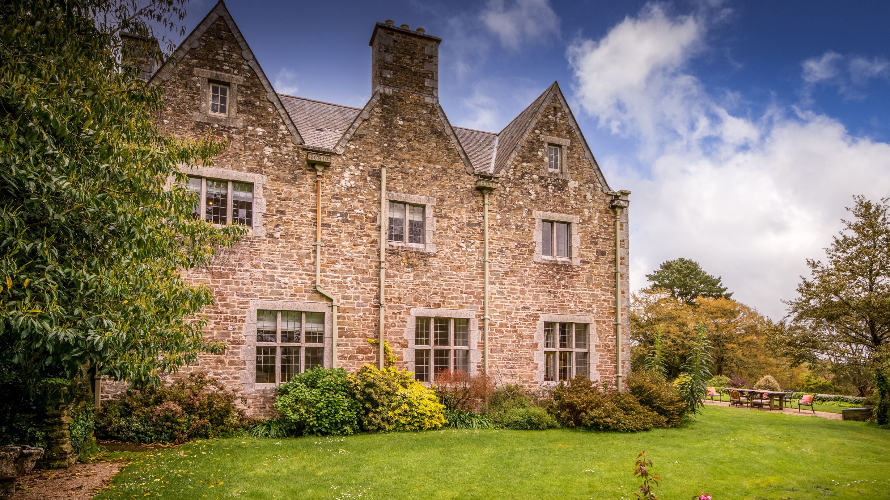 The exterior of Chatham, Cornwall