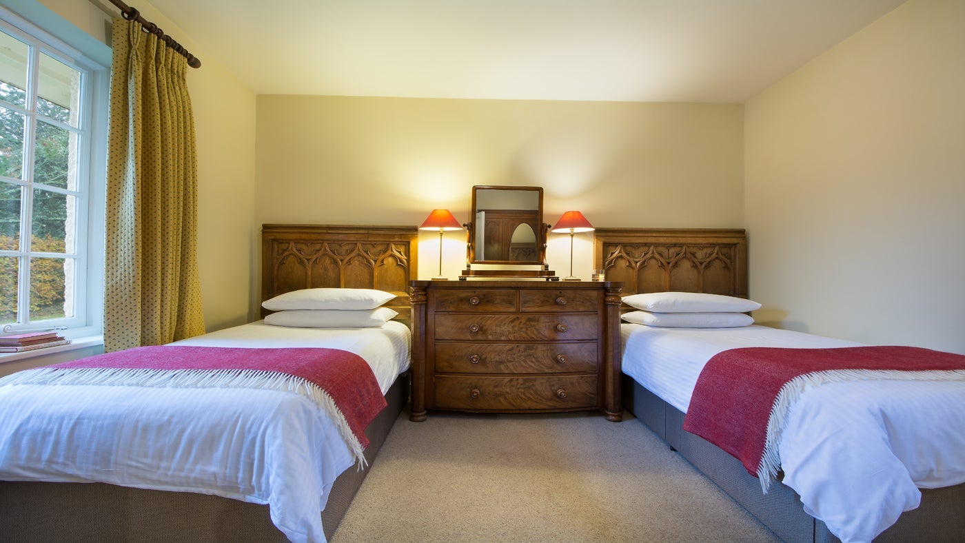  A twin bedroom at Cutmadoc, Bodmin, Cornwall