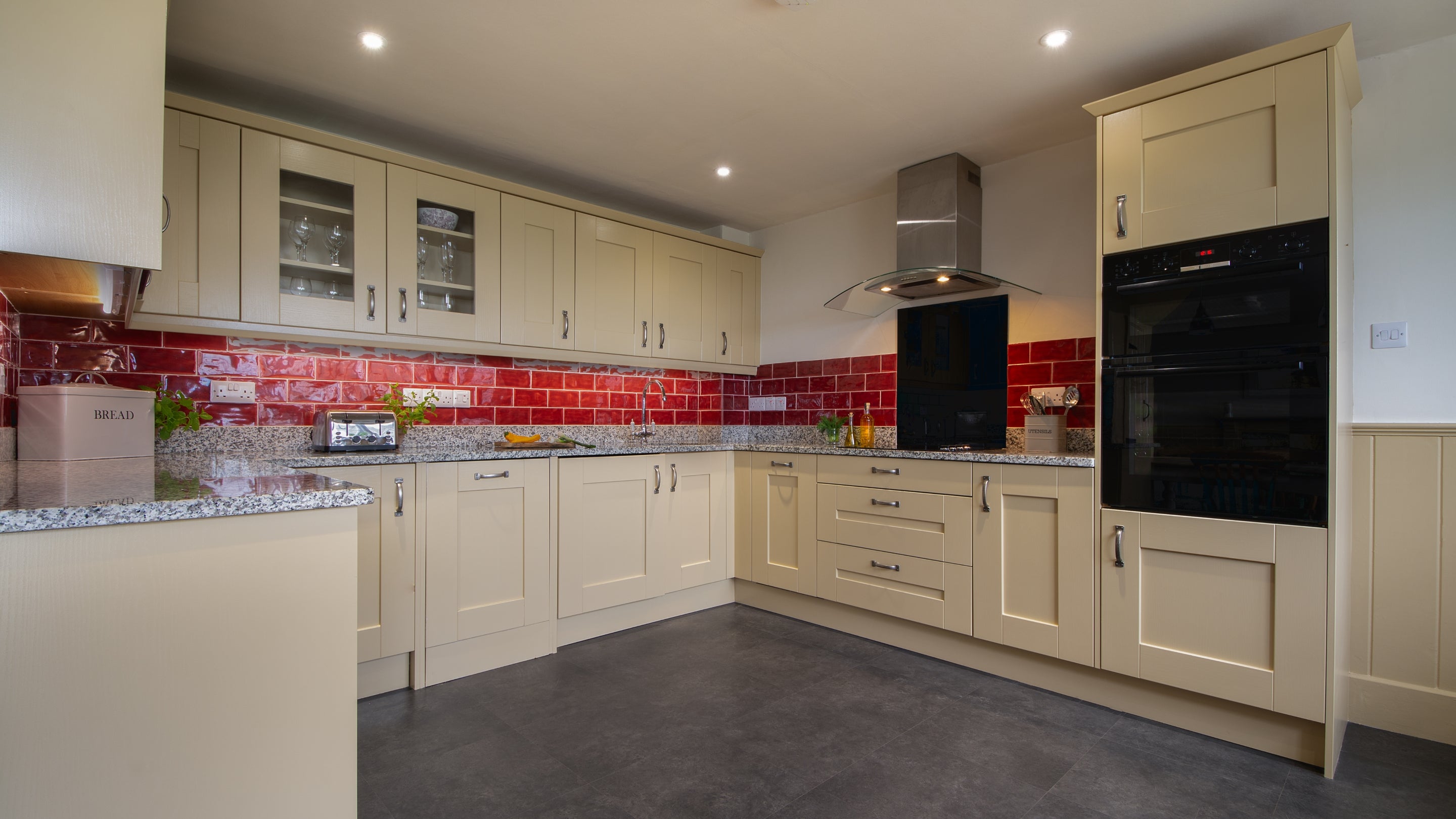 The kitchen at Doyden Stable Cottage, Cornwall
