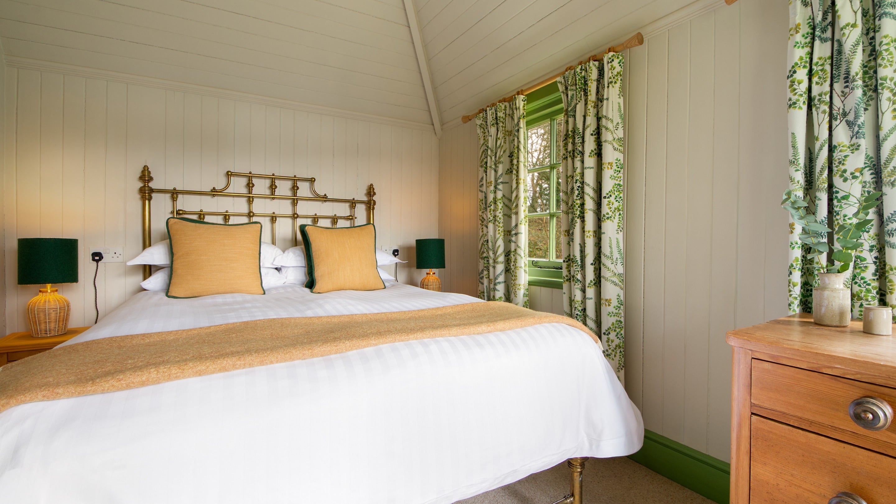 The double bedroom at Durgan Wood Cottage, Cornwall