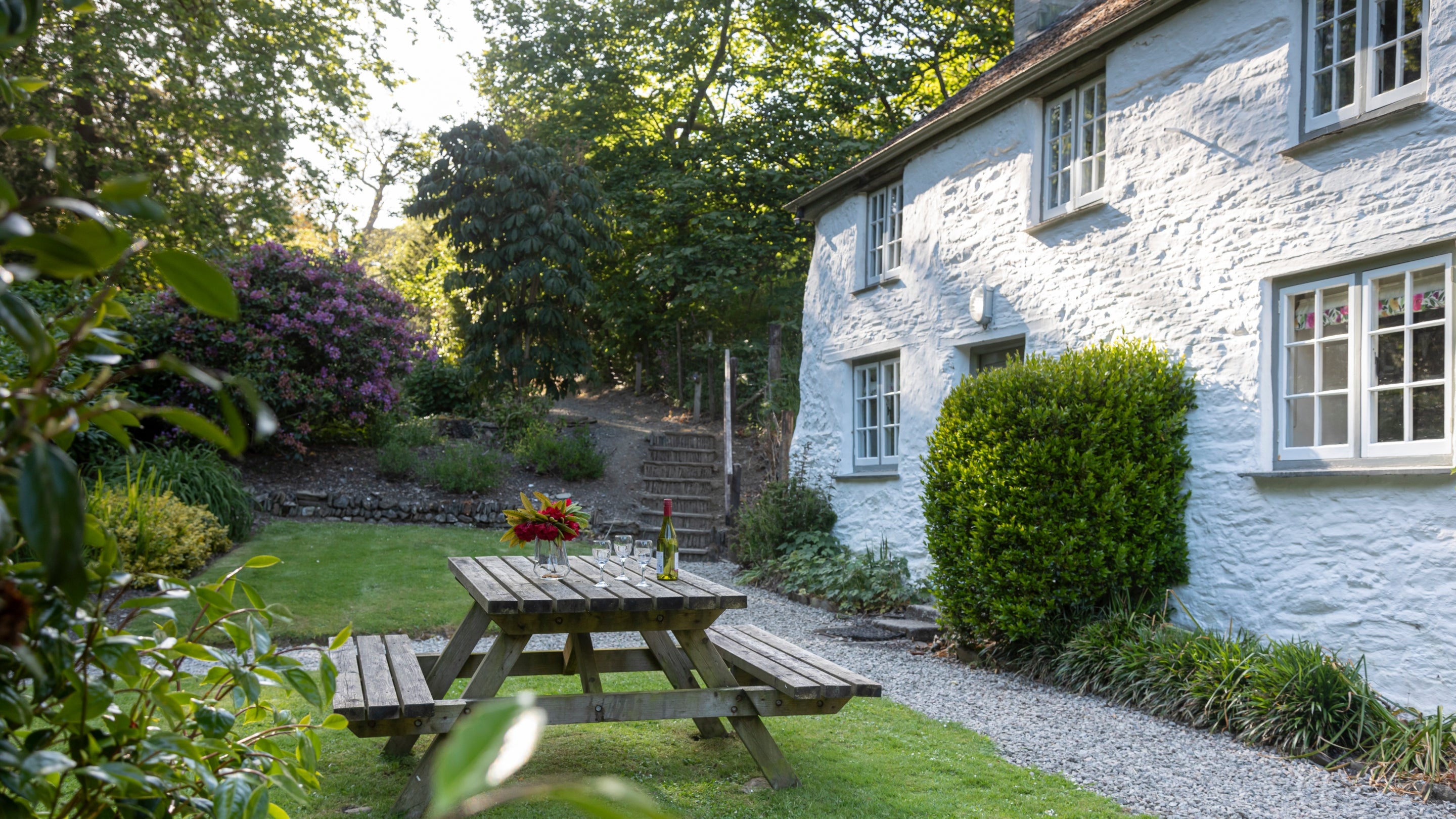 Outdoor seating area at Ferris's Cottage, Cornwall