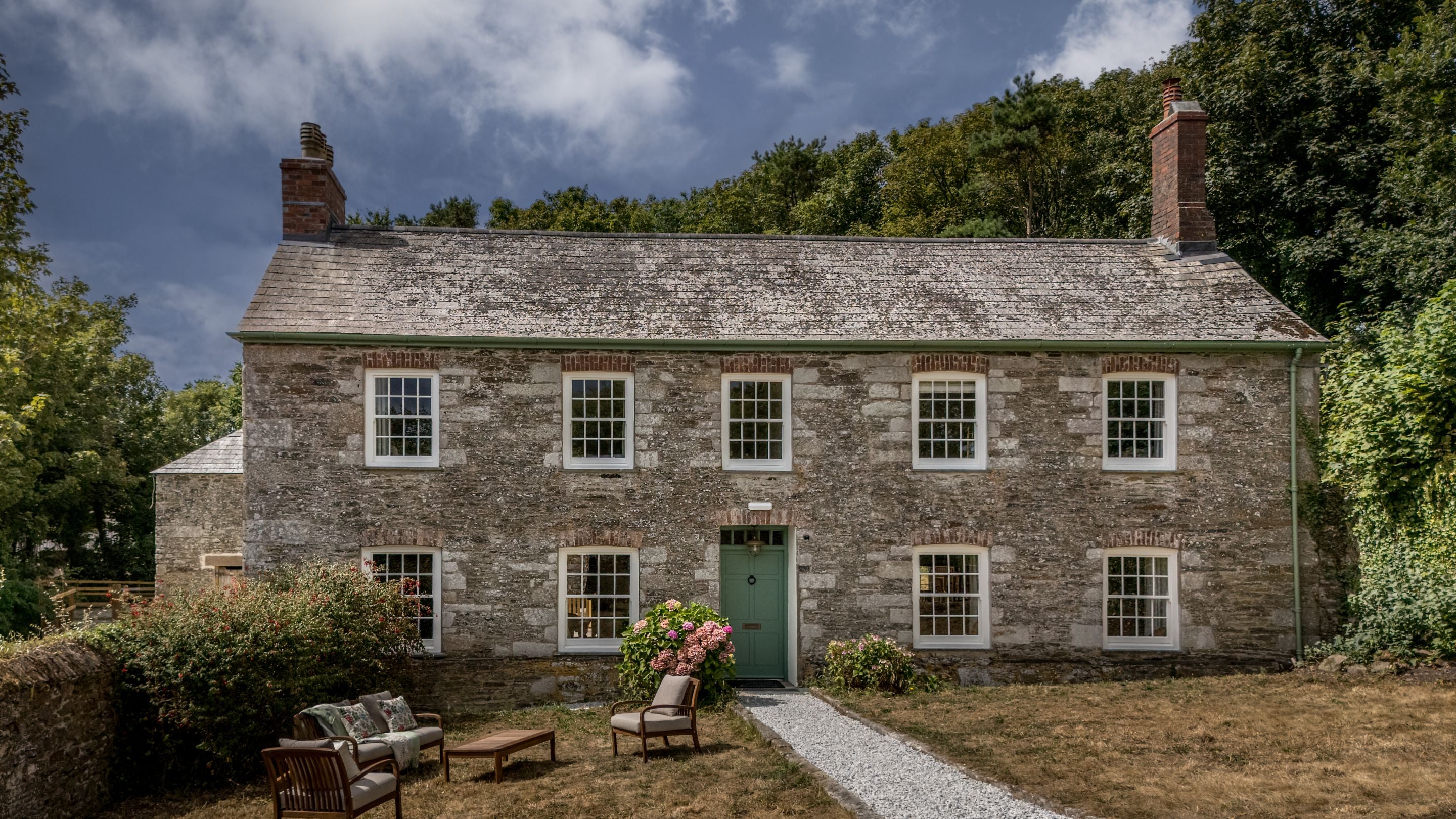 The front exterior of Fowey Coombe Farmhouse, Cornwall