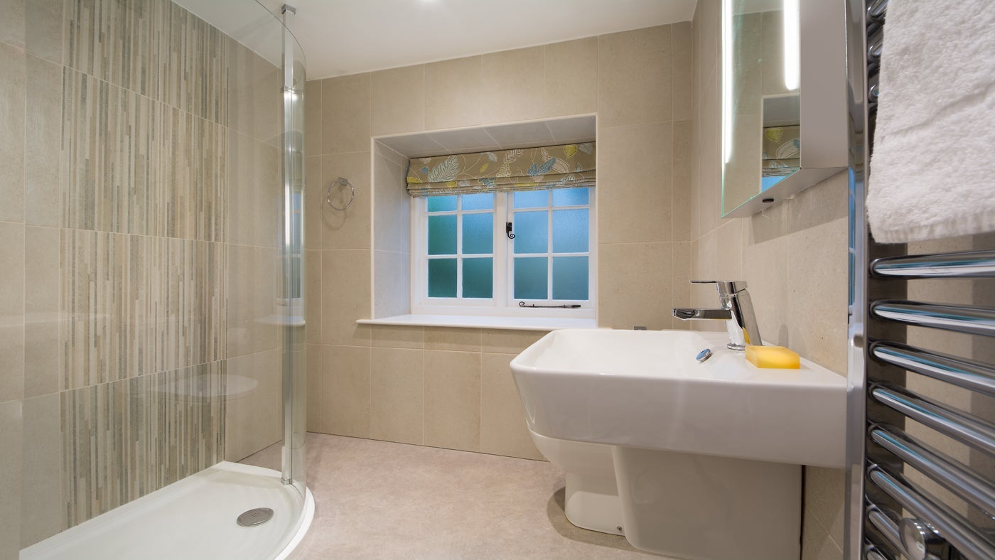 The shower room at Gwendra Dairy Cottage, Cornwall