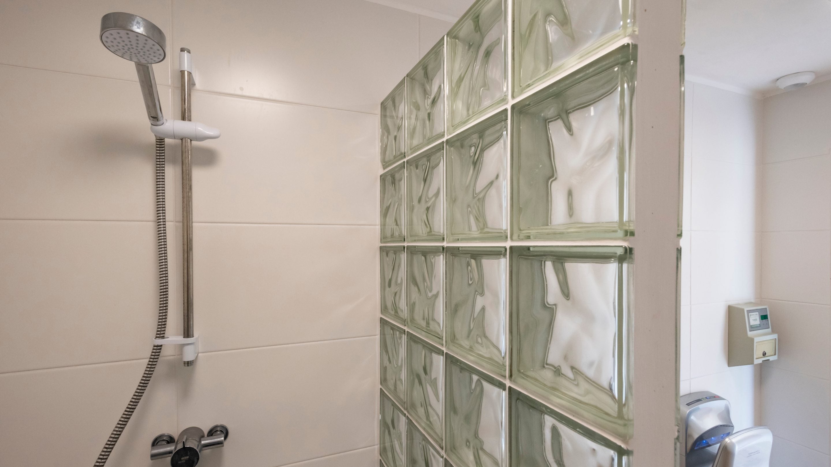 Shower facilities at Highertown Farm Campsite, Cornwall