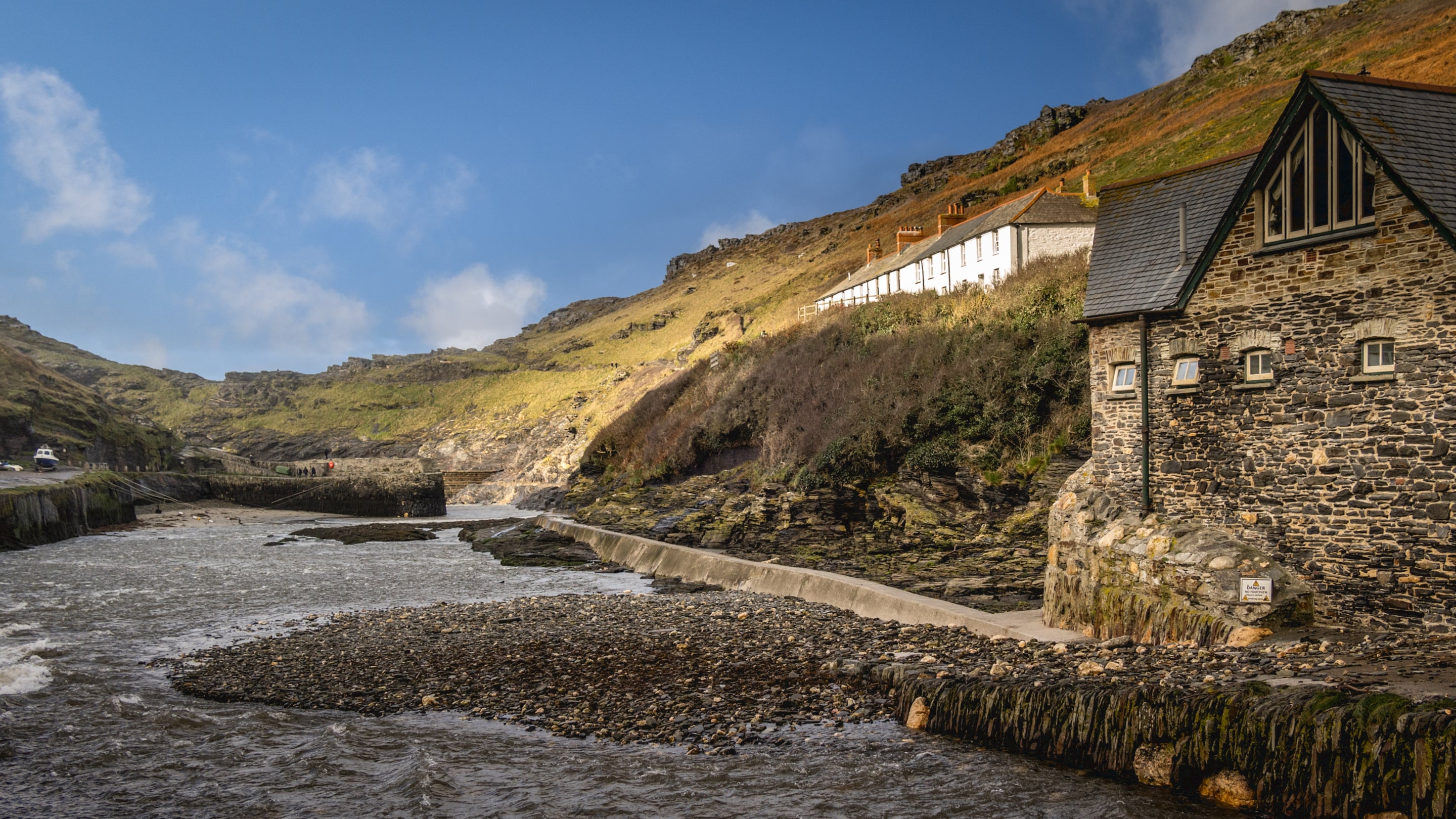 The area surrounding The Lugger, Cornwall
