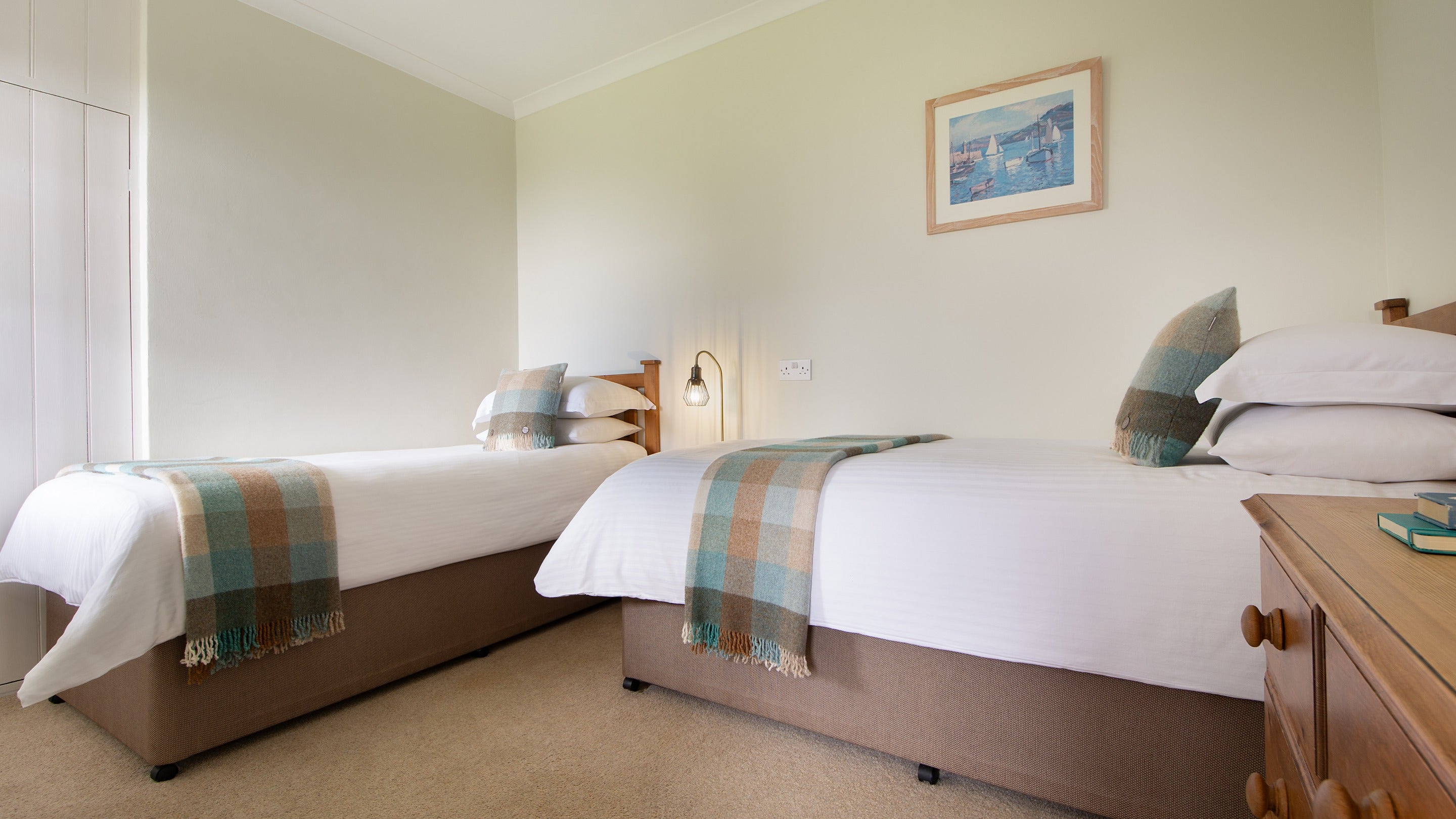 The twin bedroom at The Major's Quarter, Cornwall