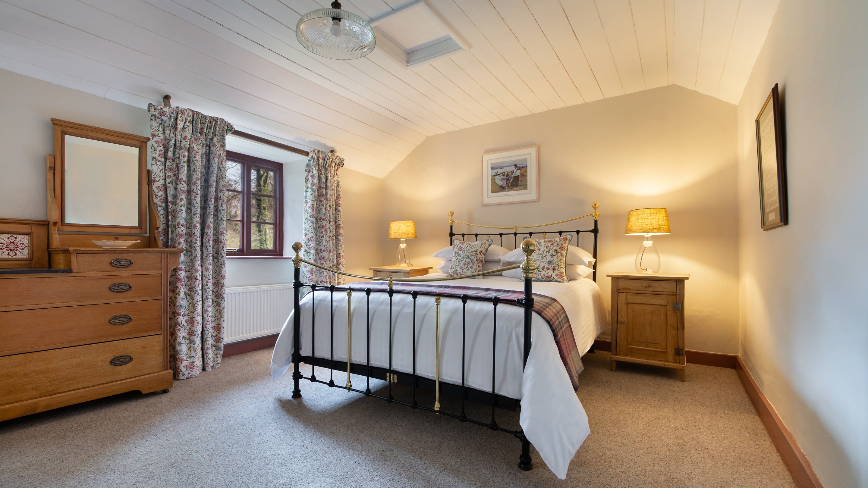 The second double bedroom at Nanceglos House, Cornwall