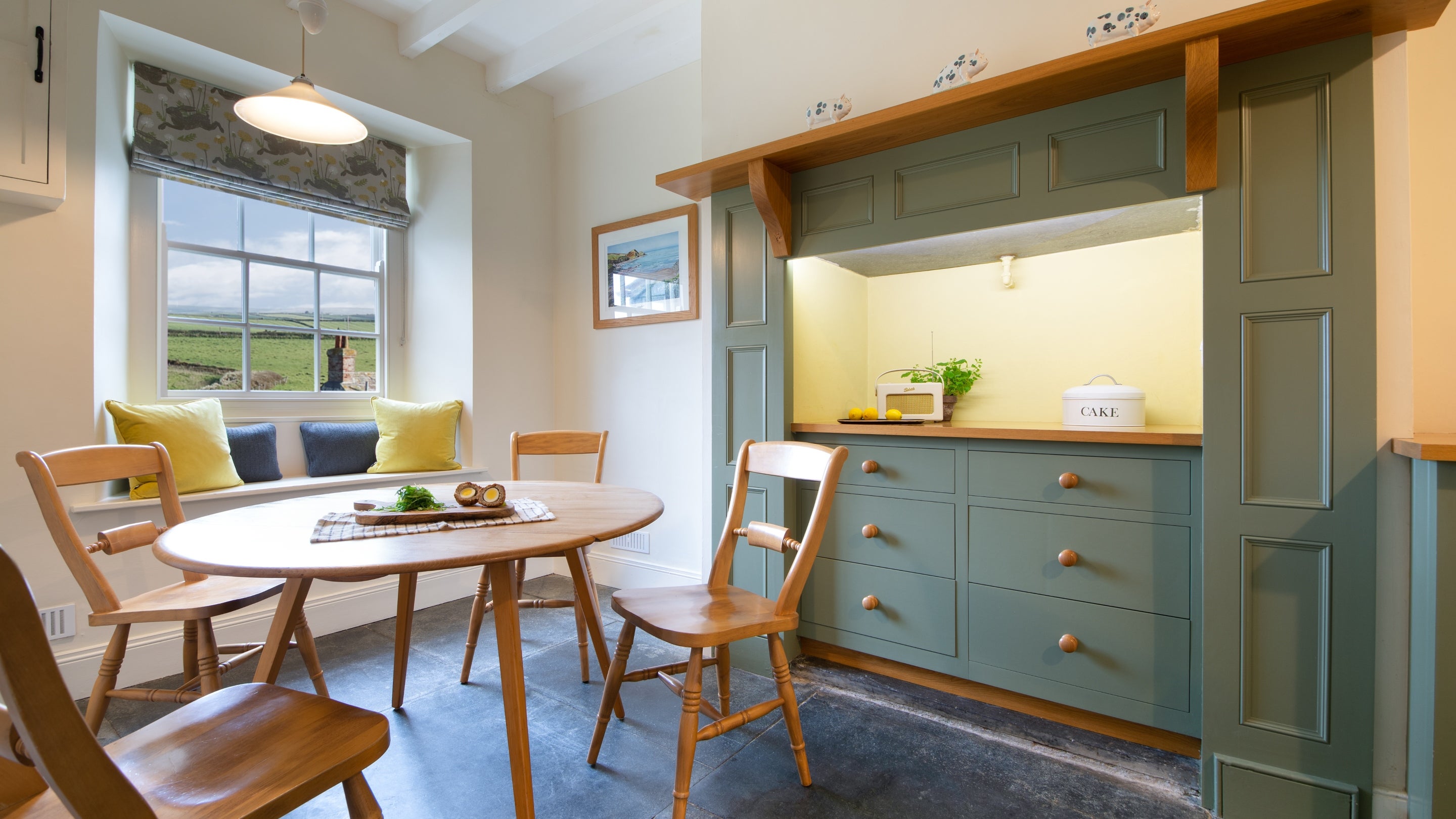 The dining room at Pentireglaze West Cottage, Cornwall