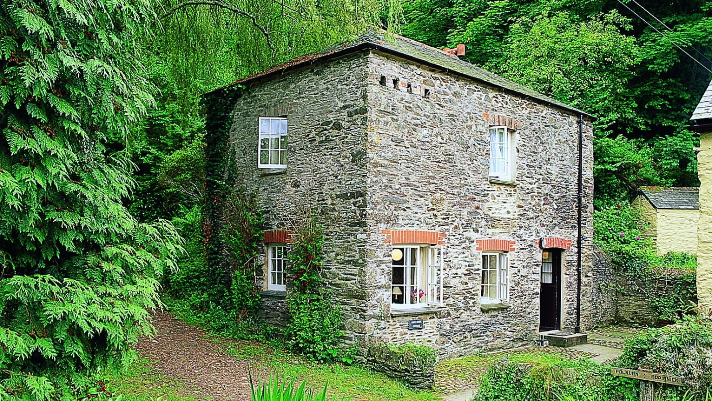 The exterior of Pont Creek Cottage, Pont Pill, Cornwall
