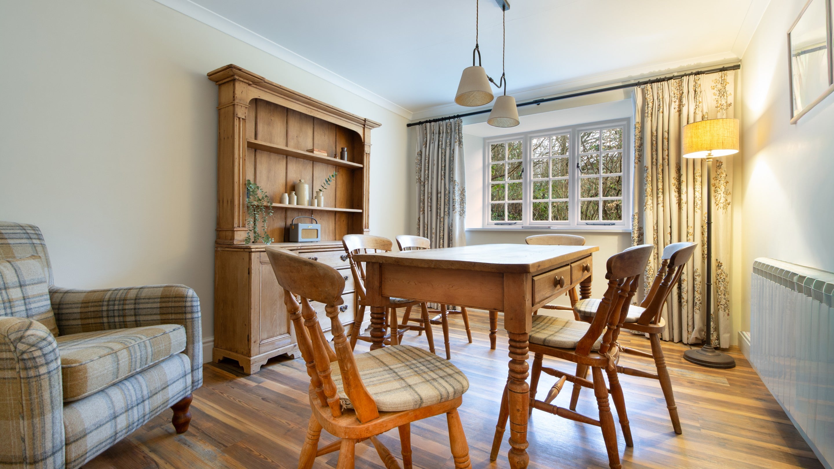 The dining room at Roseland Porth Barn, Cornwall