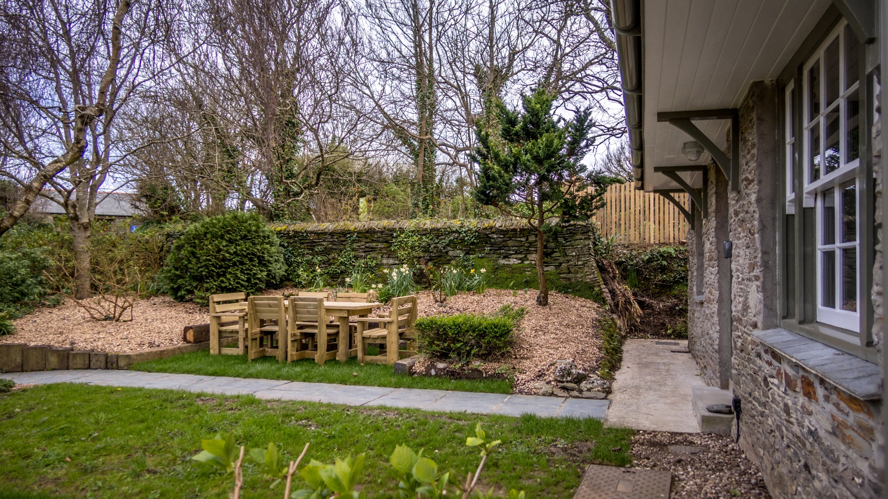 The garden at Roseland Porth Farm Cottage, Cornwall