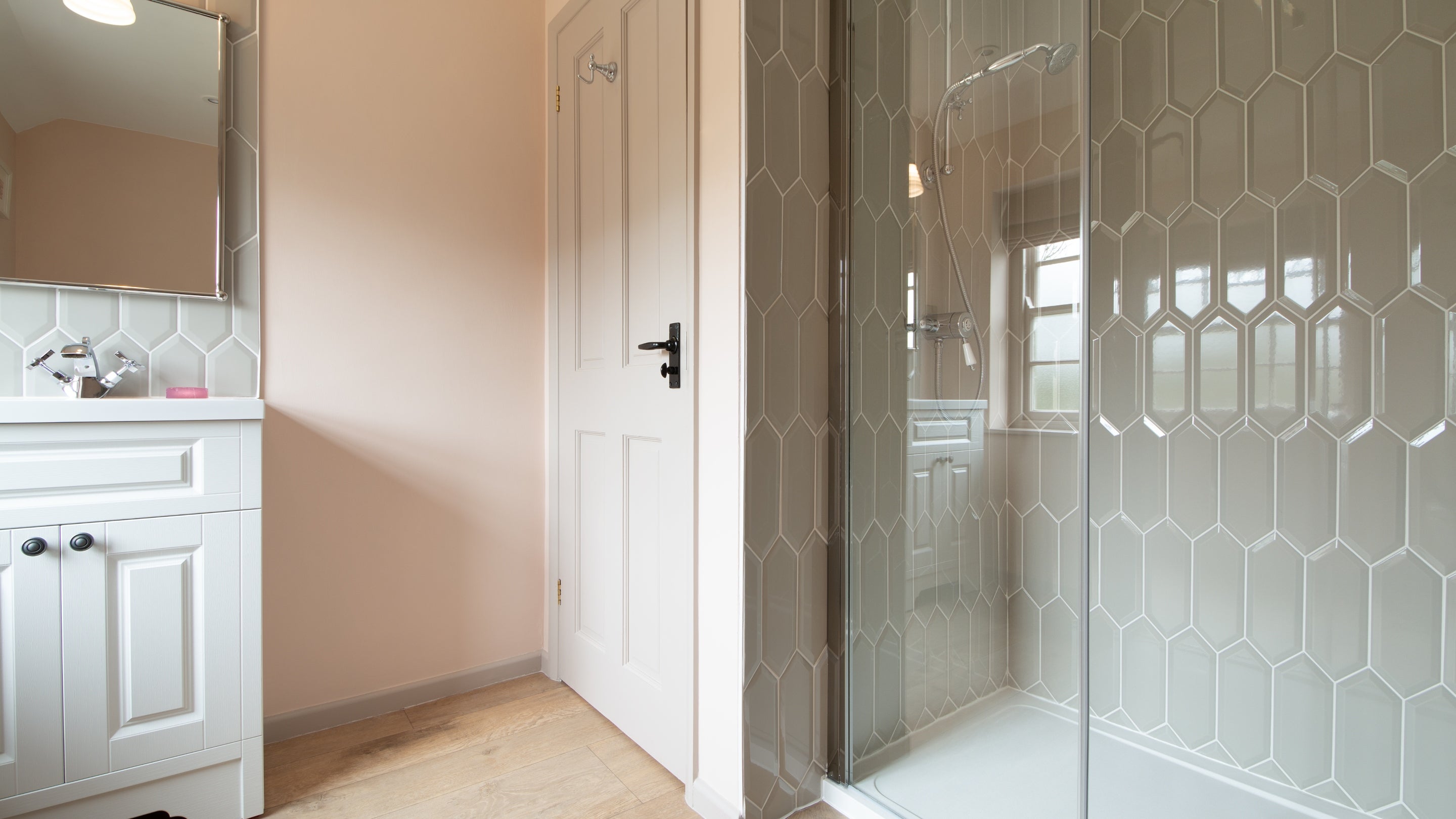 The shower room at Roseland Porth Farm Cottage, Cornwall