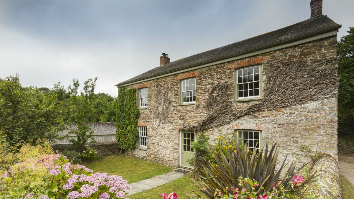 Roseland Porth Farm House Cornwall National Trust