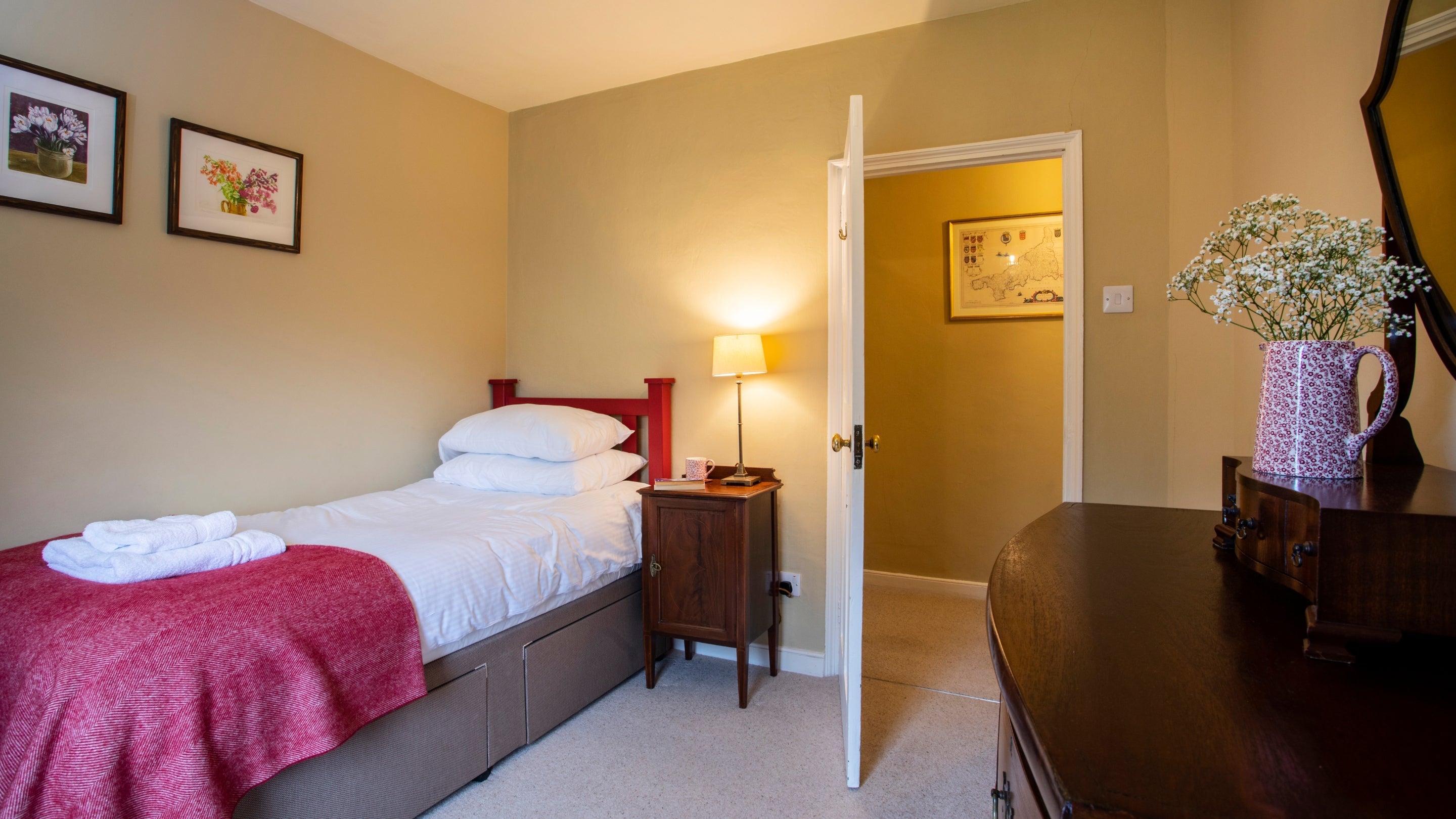 The single bedroom at Roseland Porth Farm House, Cornwall