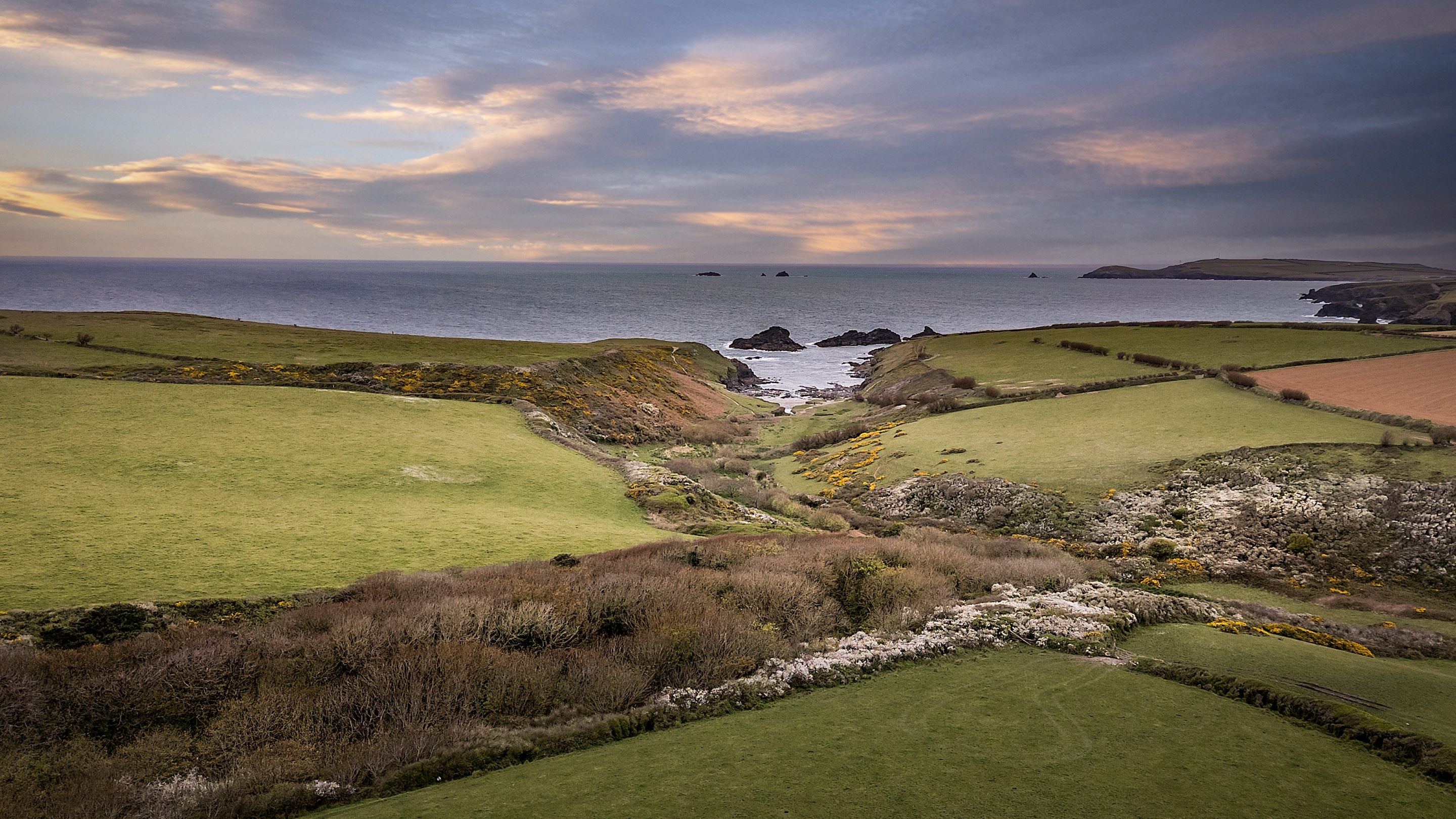 The coastal area by Skipper's Cabin, Cornwall