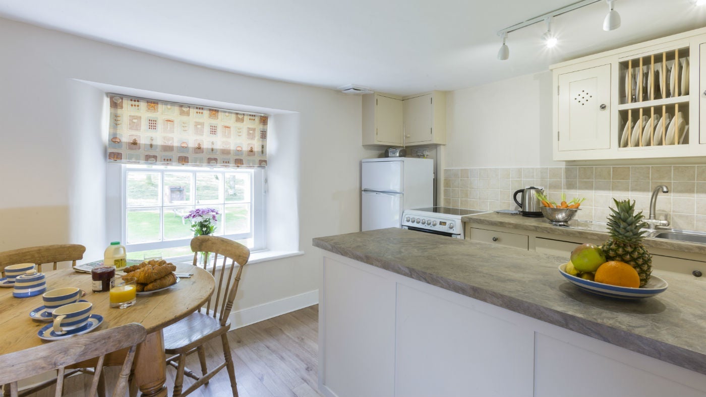 The kitchen and dining area at Tippett's, Lanteglos-by-Fowey, Cornwall