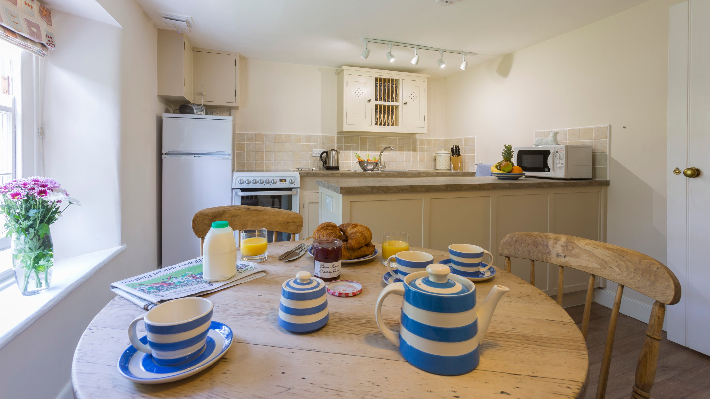 The kitchen and dining area at Tippett's, Cornwall