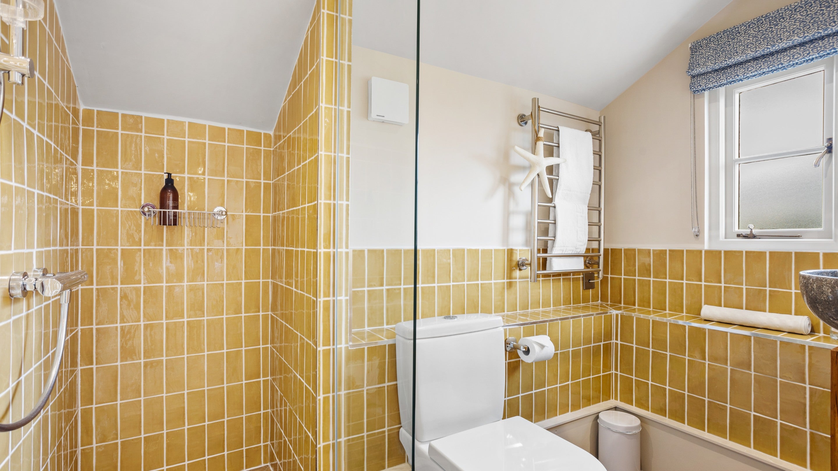 The en-suite shower room at Tom Parsons' Hut, Cornwall