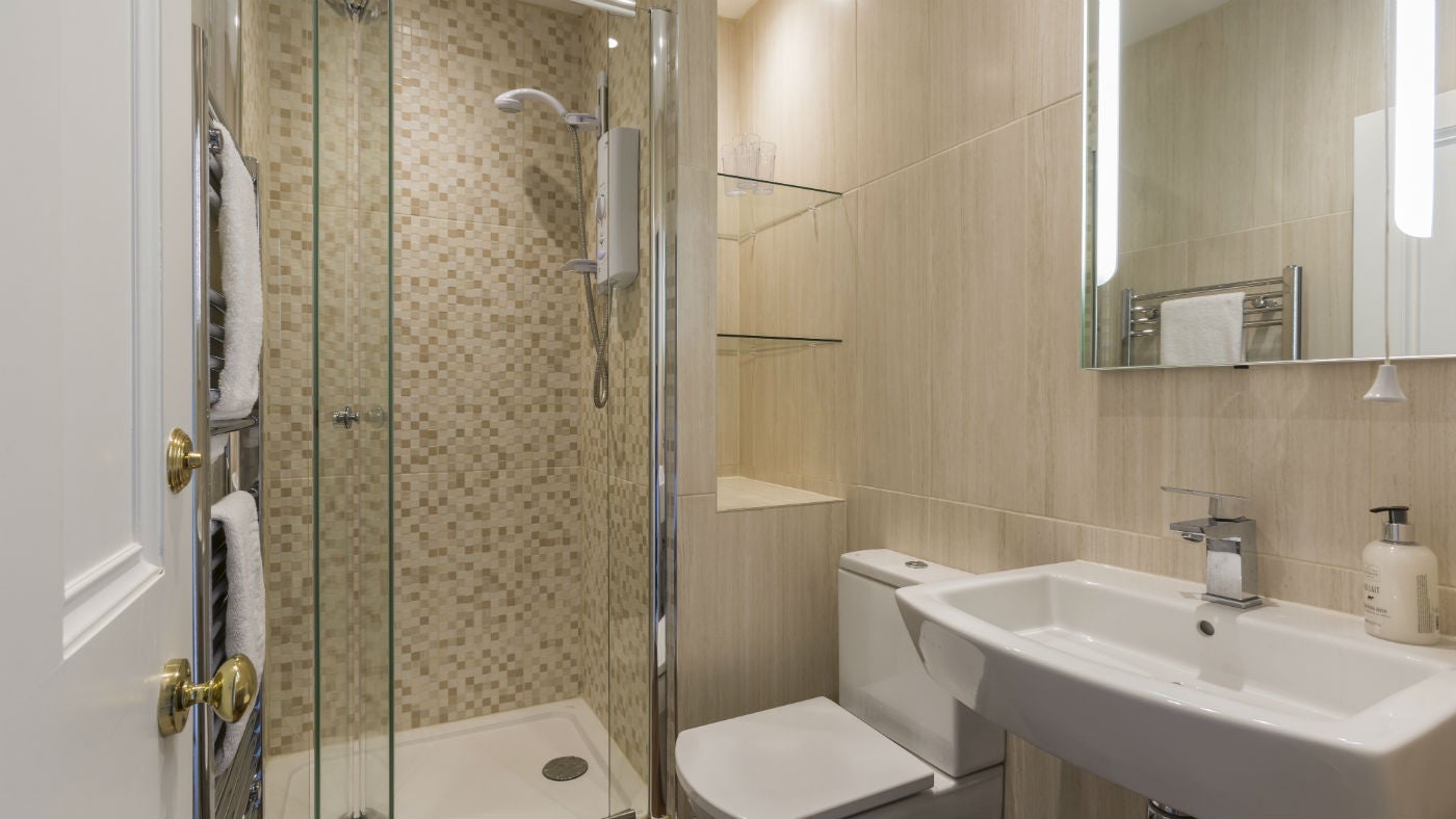 The shower room at Towan Cottage, Roseland, Cornwall