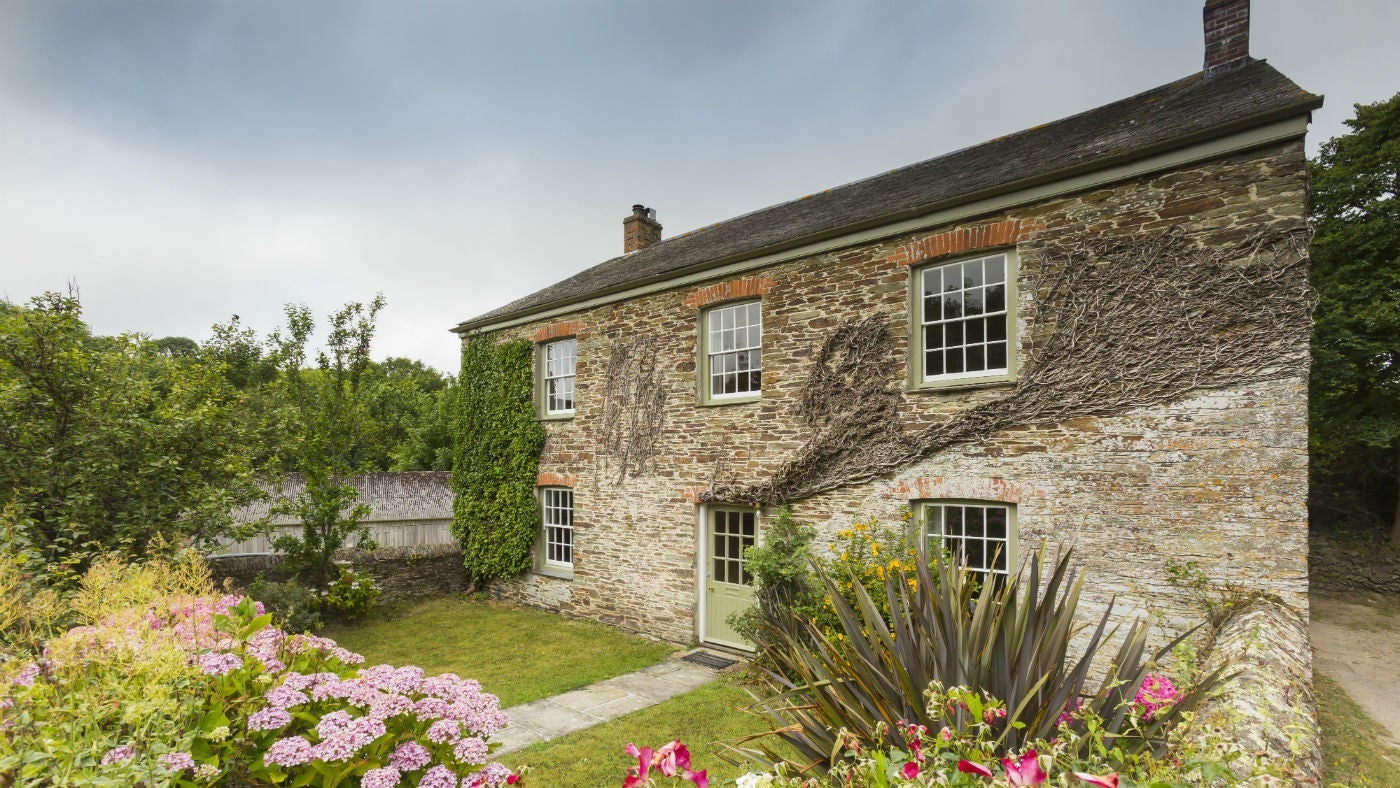 The exterior of Towan Cottage and Porth Farm House, Roseland, Cornwall