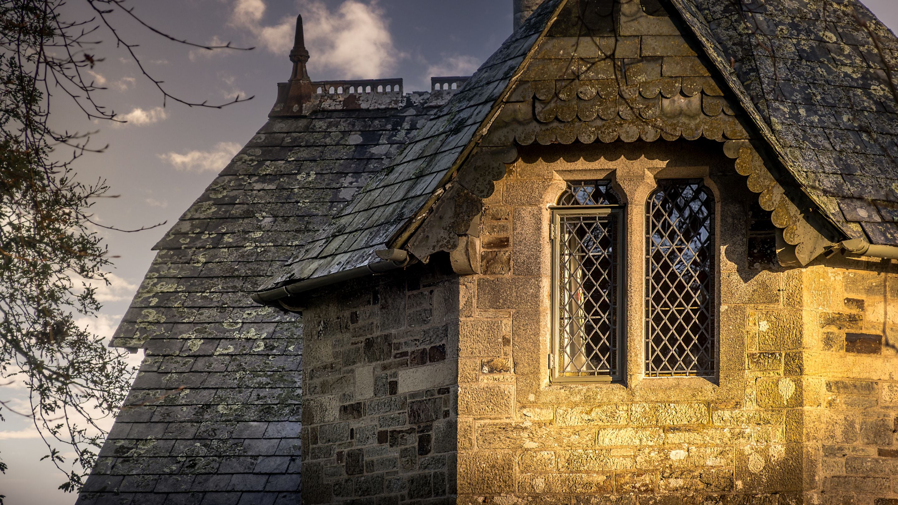 The first floor and roof of Trelissick New Lodge, Cornwall