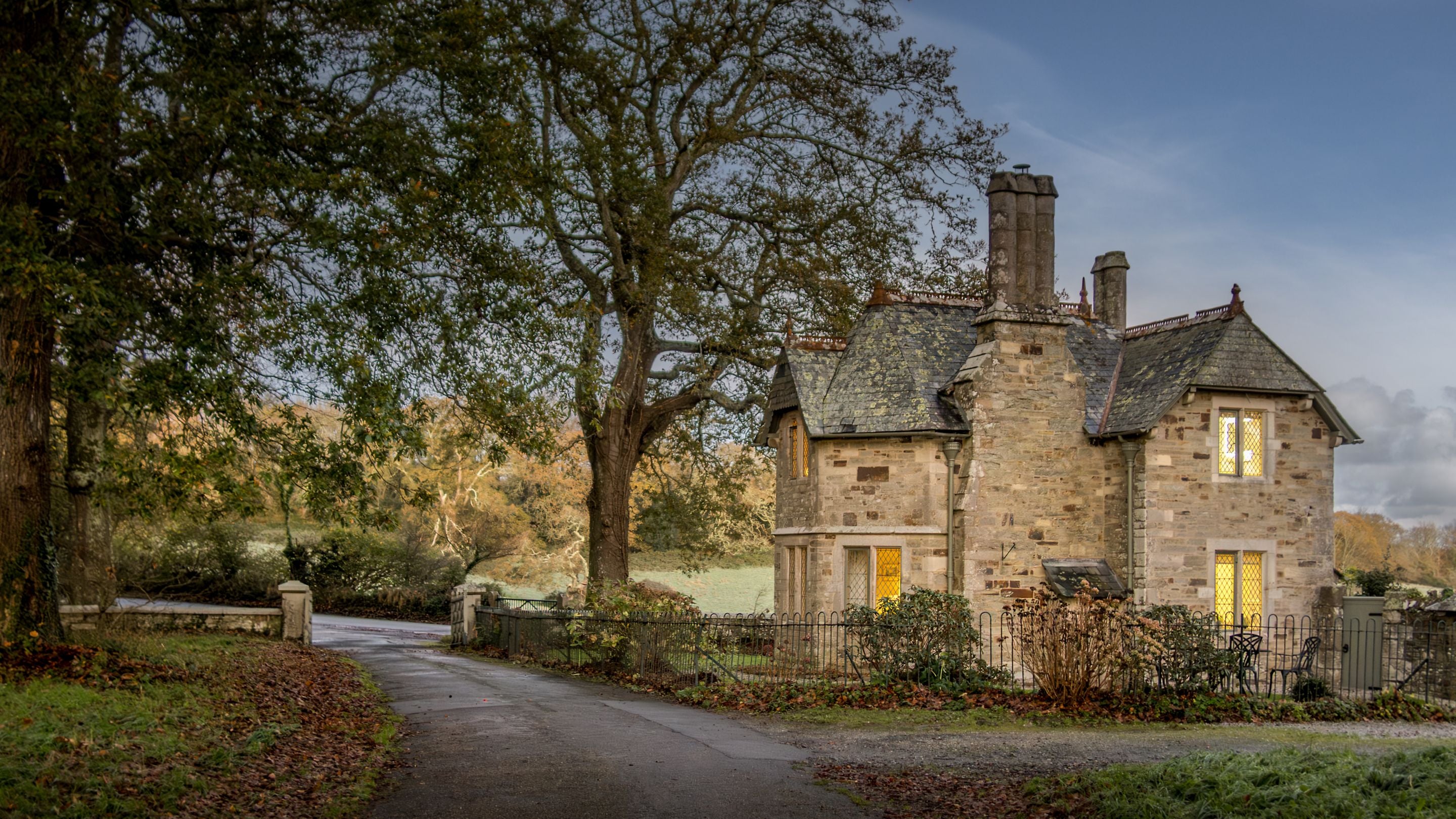 The exterior of Trelissick New Lodge, Cornwall