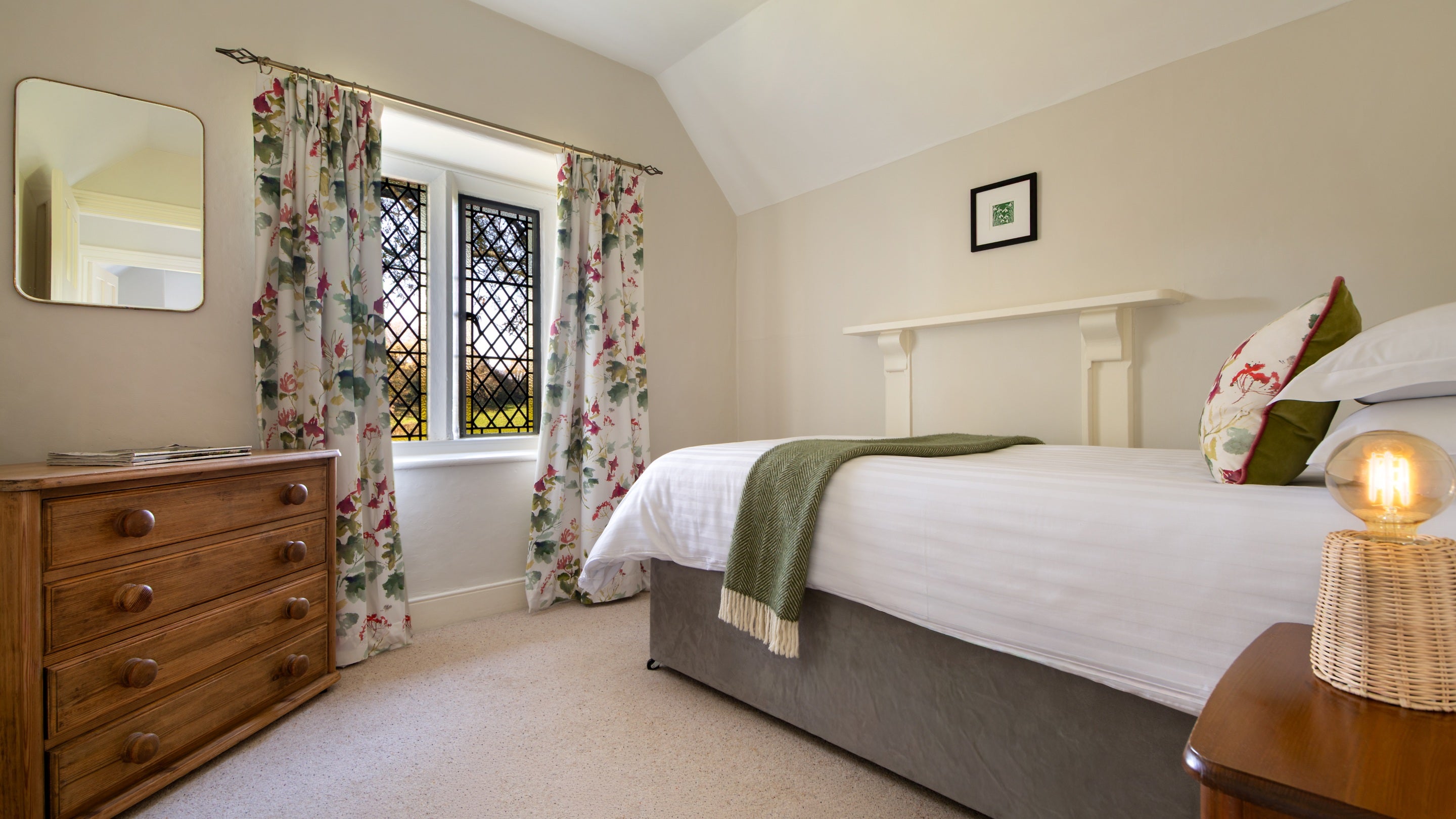 The single bedroom at Trelissick New Lodge, Cornwall