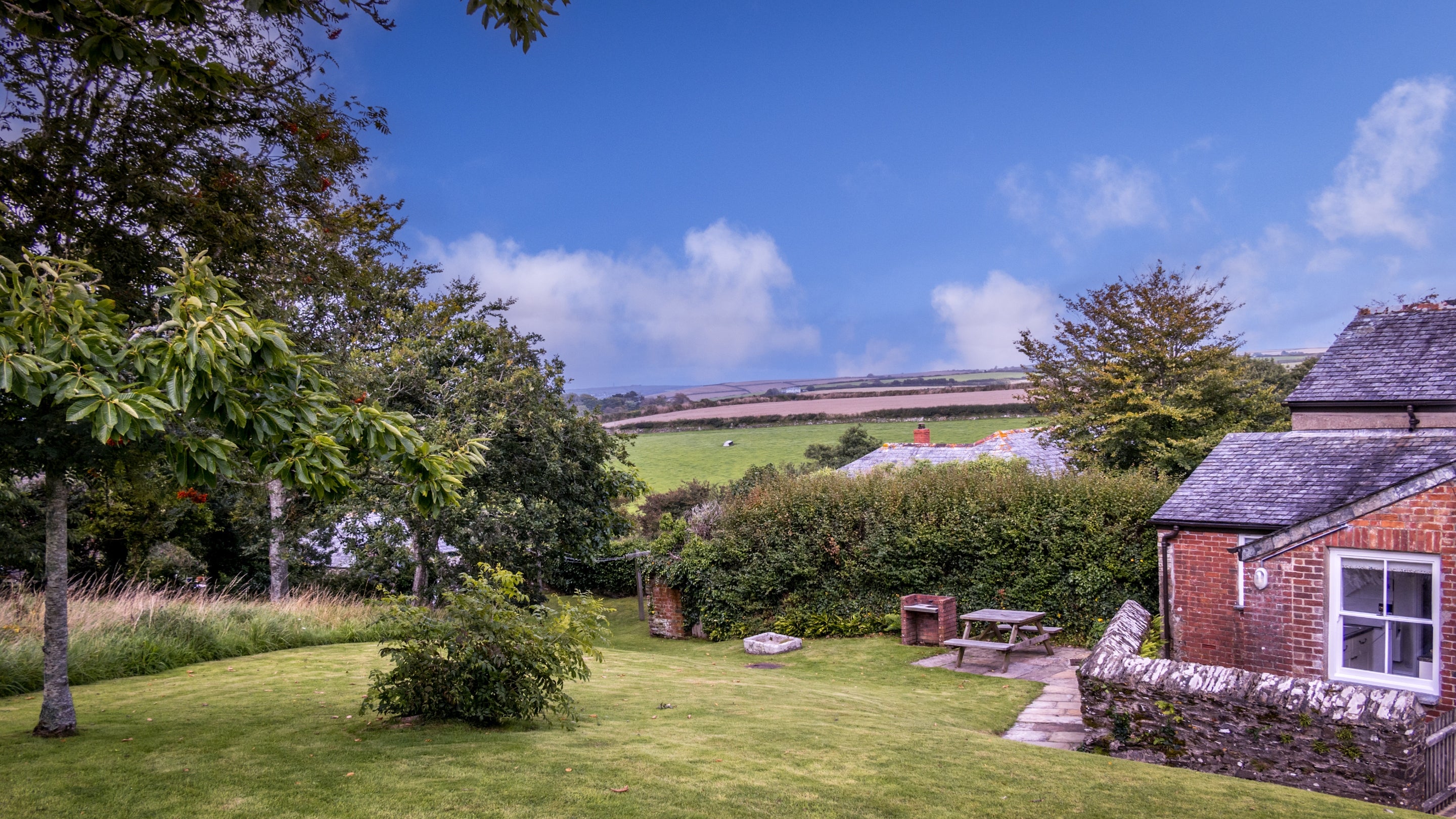 The garden at Triggabrowne Dairy Cottage, Cornwall