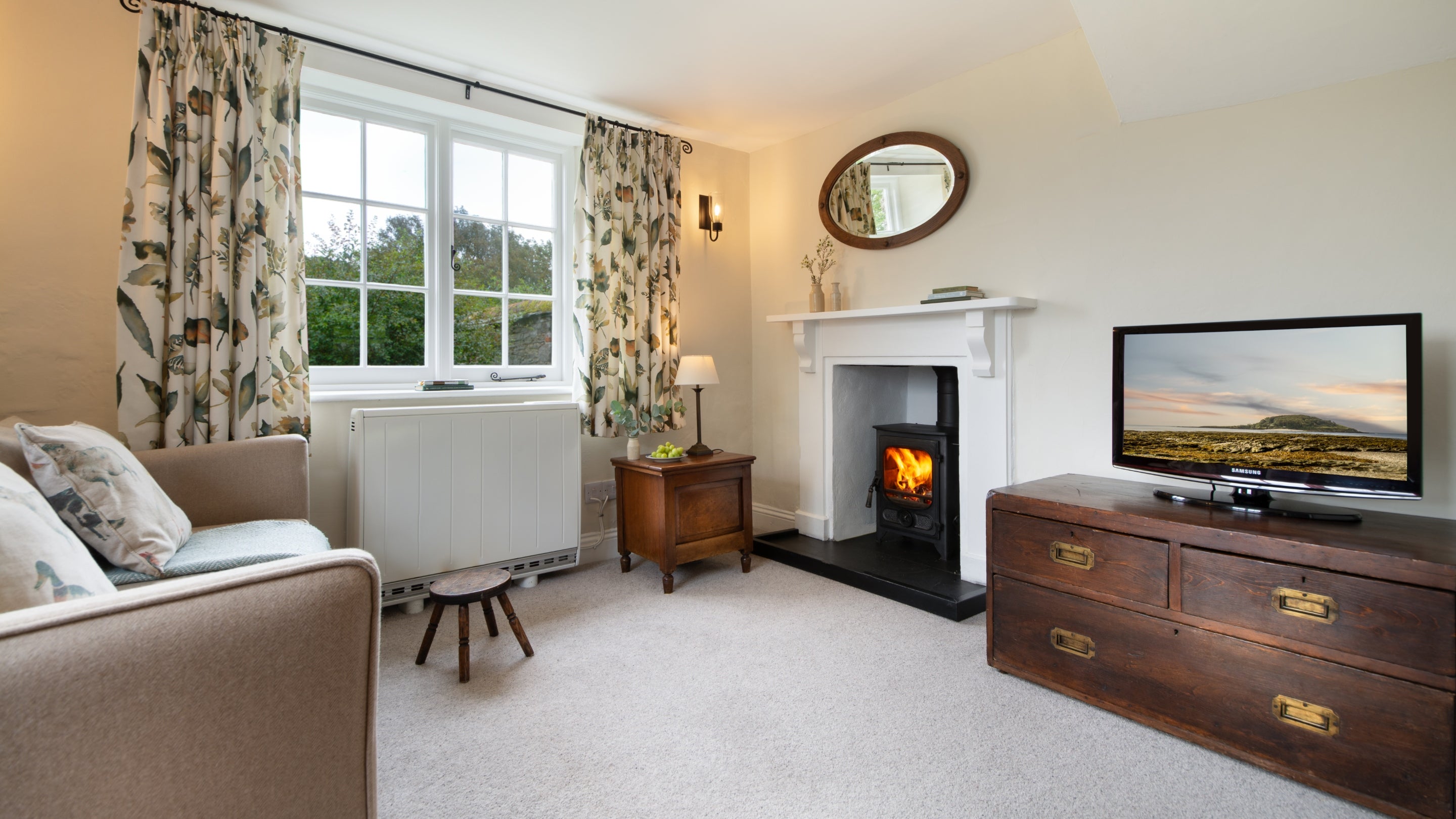 The sitting and dining room at Triggabrowne Dairy Cottage, Cornwall