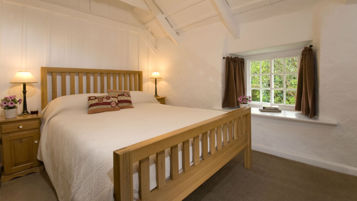 The double bedroom at Whitstone Cottage, Penrose, Helston, Cornwall