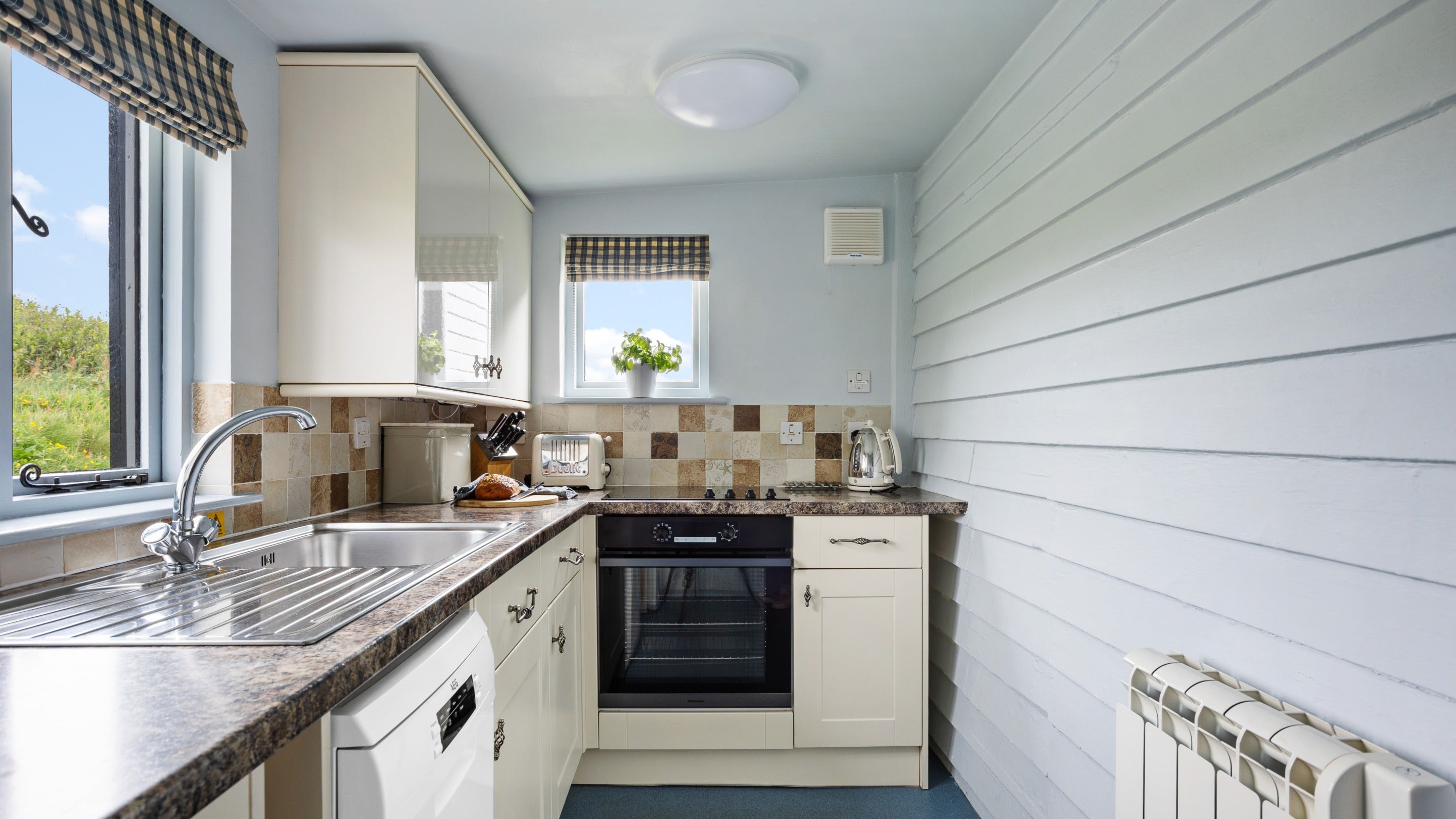 The kitchen at Wireless Cottage, Cornwall