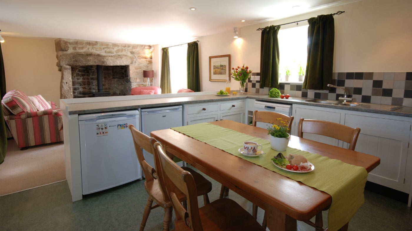 The kitchen and dining area at Zennor Honor's House, Zennor, Cornwall