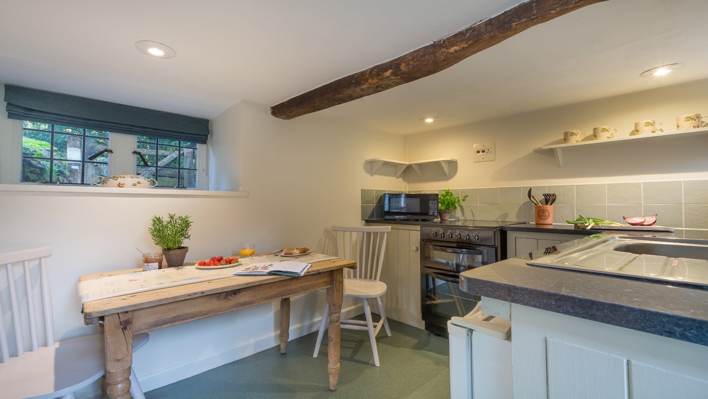 The kitchen and dining area at Diston's Cottage, Snowshill, nr Broadway, Gloucestershire