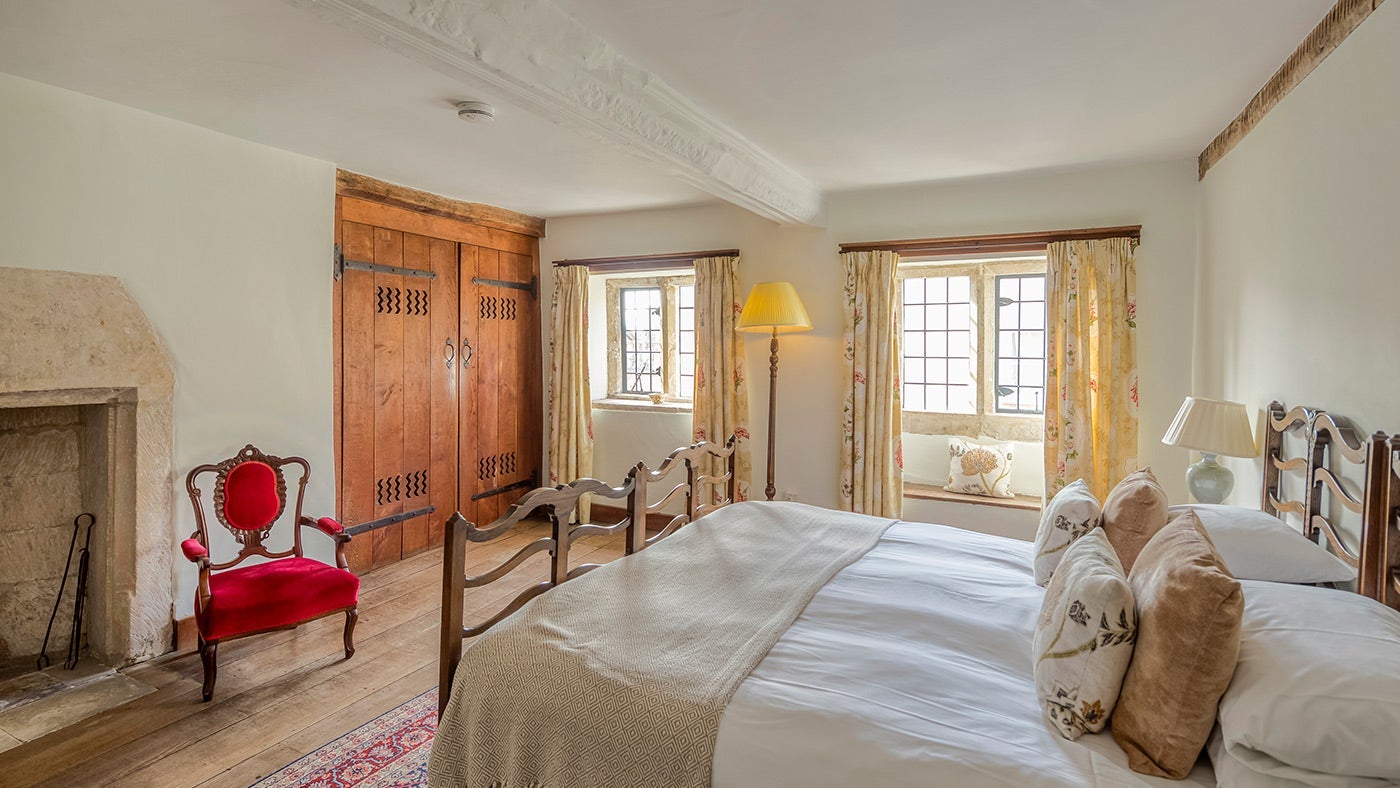 The super king-size bed at The Little Fleece can be made into a twin on request, Gloucestershire