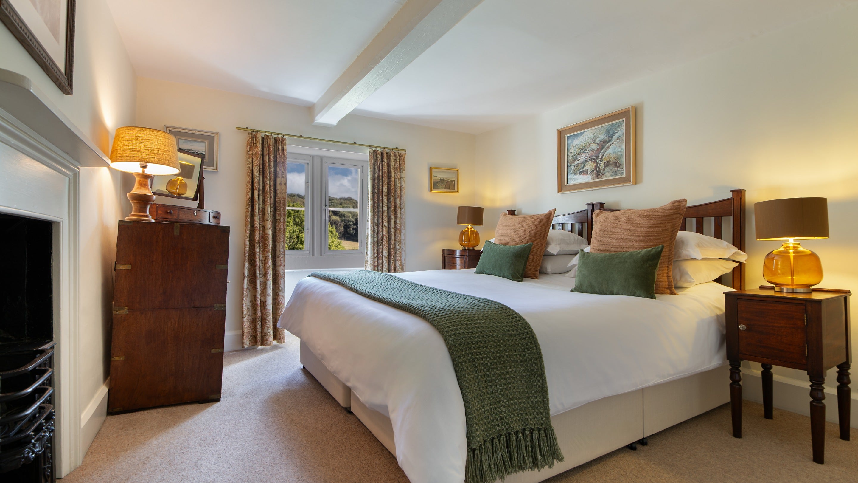 The super king-size bedroom (which can be made into a twin on request) at Woody's Cottage, Gloucestershire