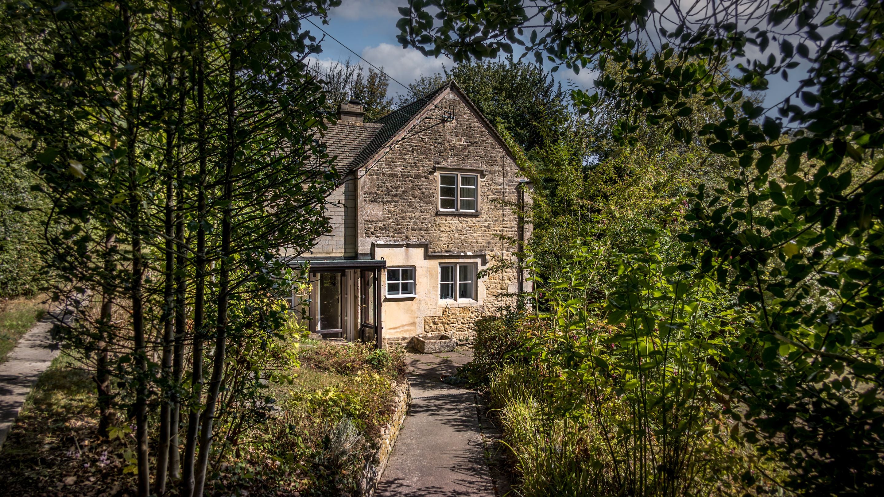 The path to Woody's Cottage, leading to the porch at the side of the cottage, Gloucestershire