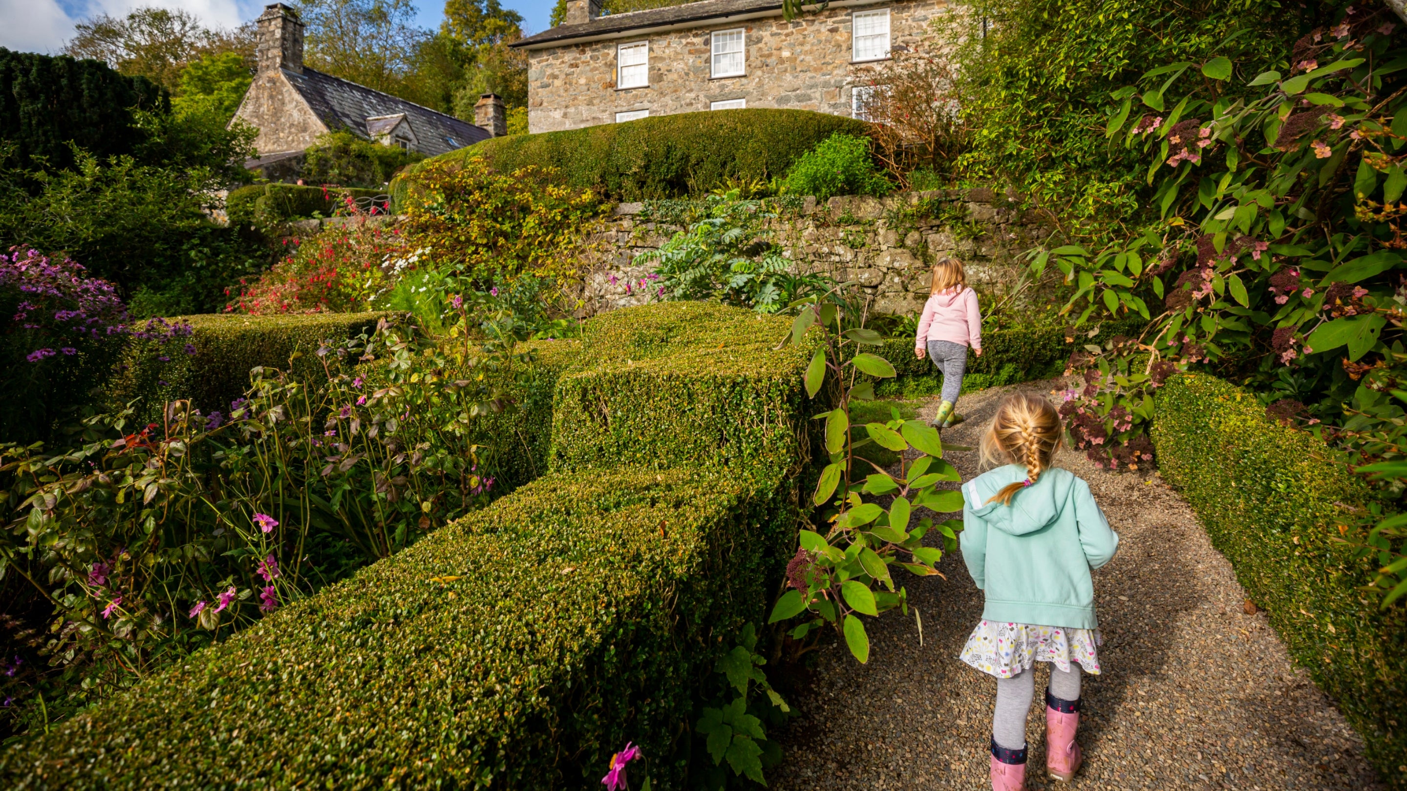 Bwthyn Yr Ardd, Wales