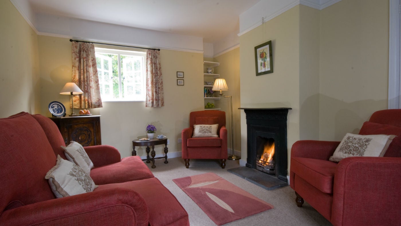 The sitting room at 2 Coleton Barton, Kingswear, Devon
