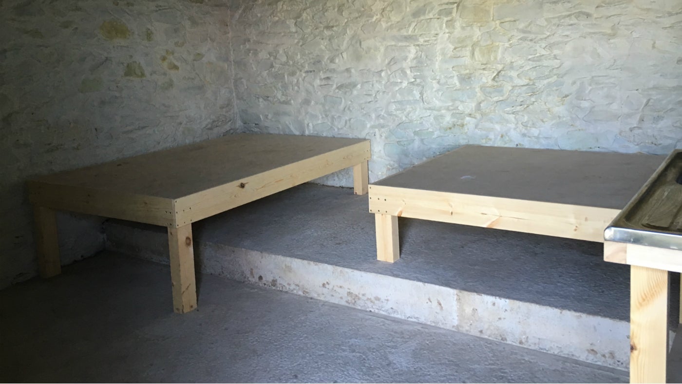 The sleeping platforms in Berry Lawn Linhay bothy.