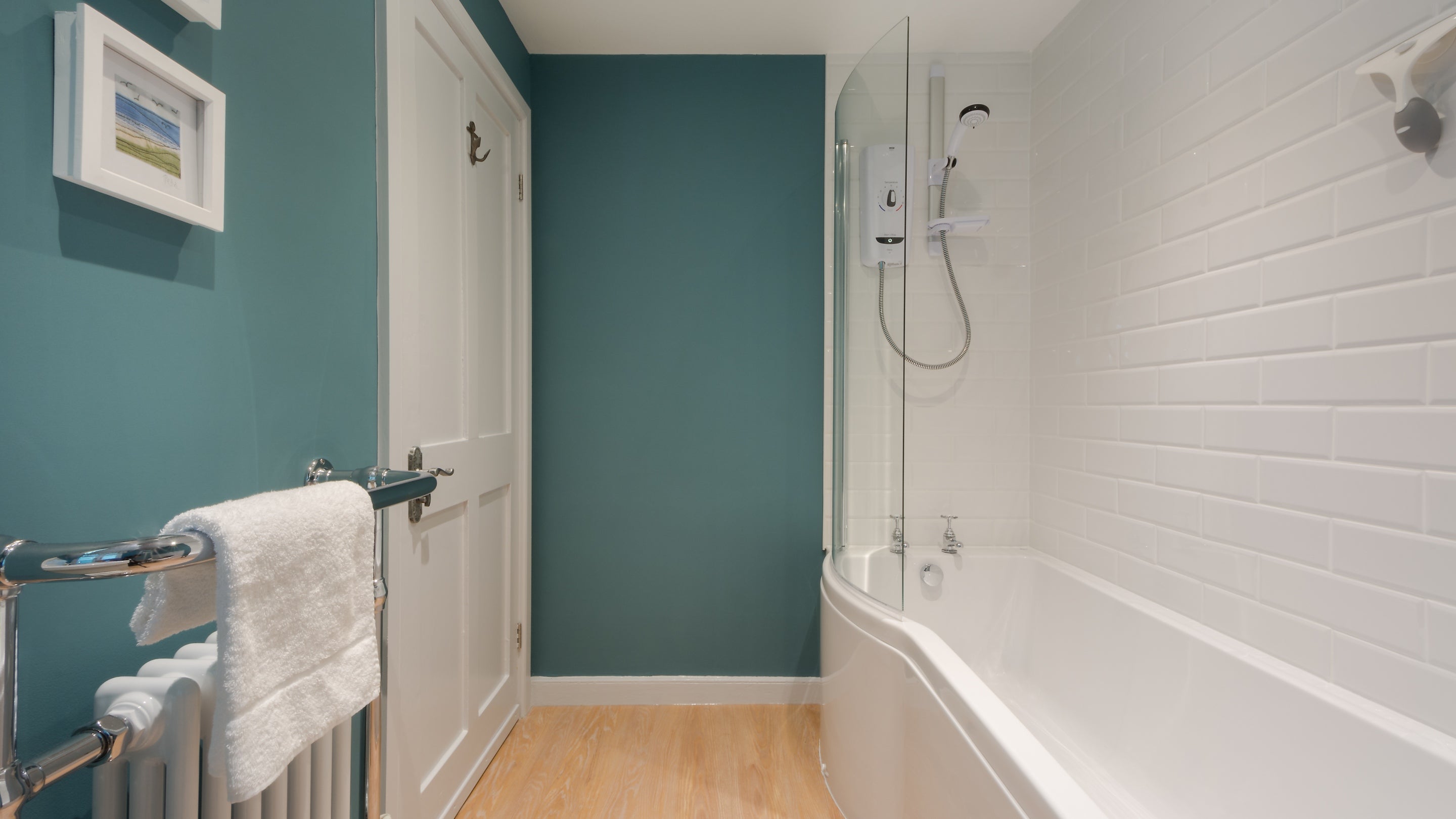 The bathroom at Compass Cottage, Devon
