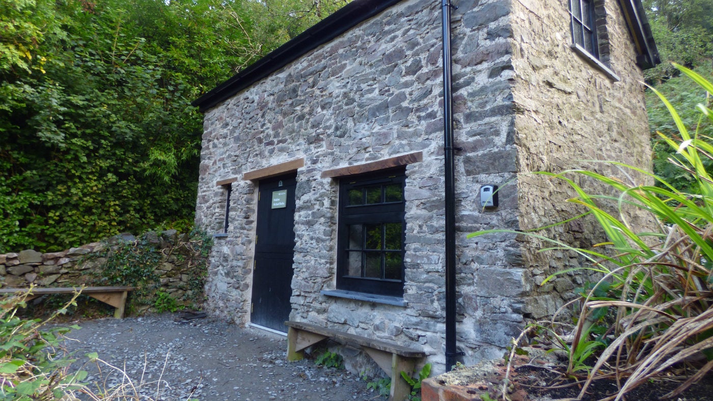 The exterior of Heddon Orchard Bothy, Devon